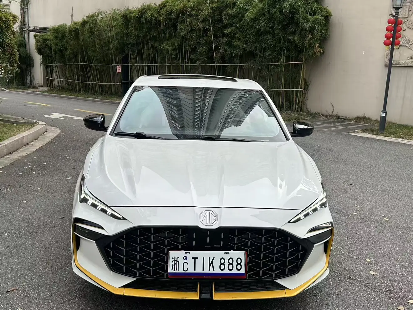 MG 6  из Китая