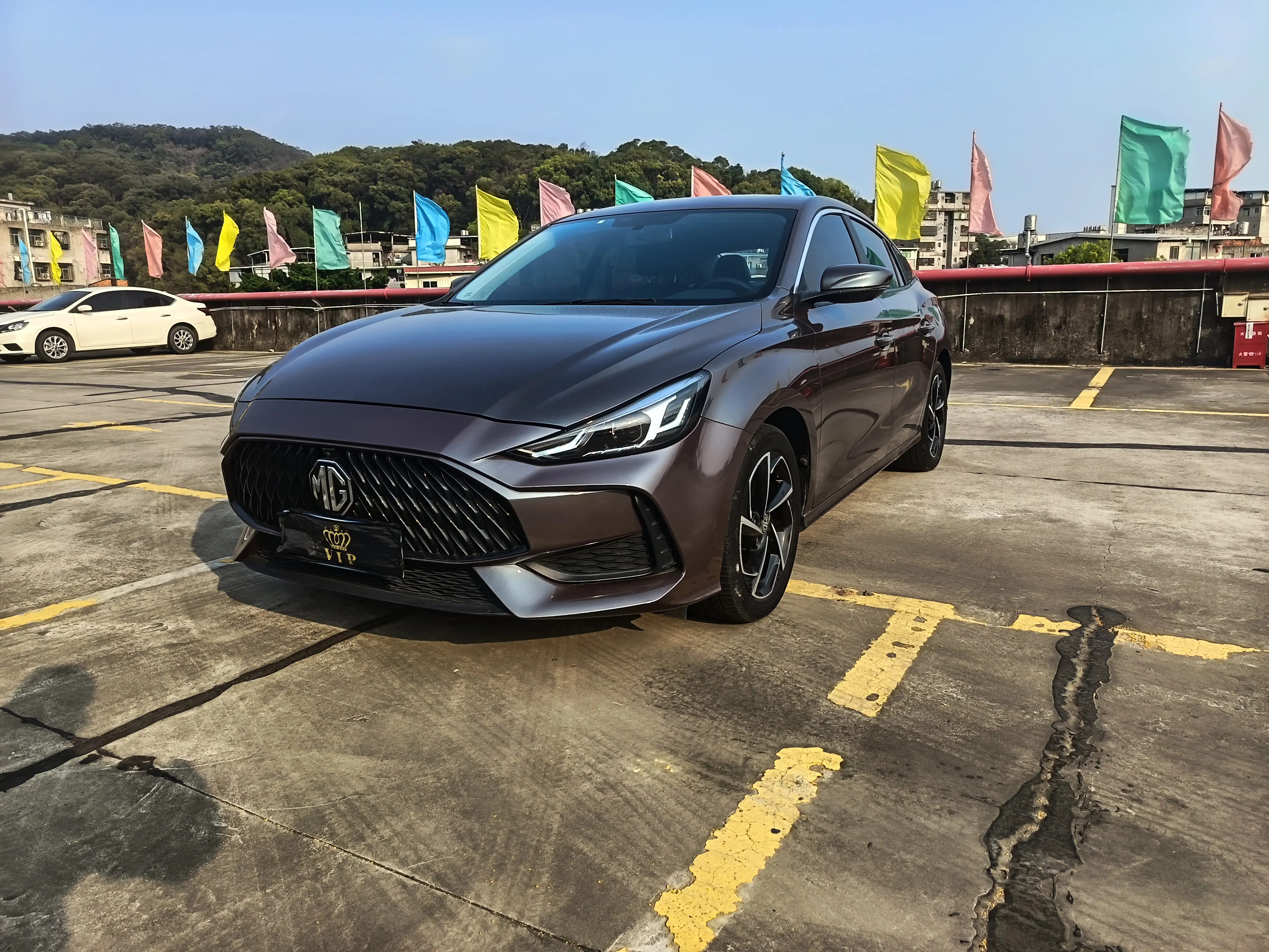 MG 5  из Китая