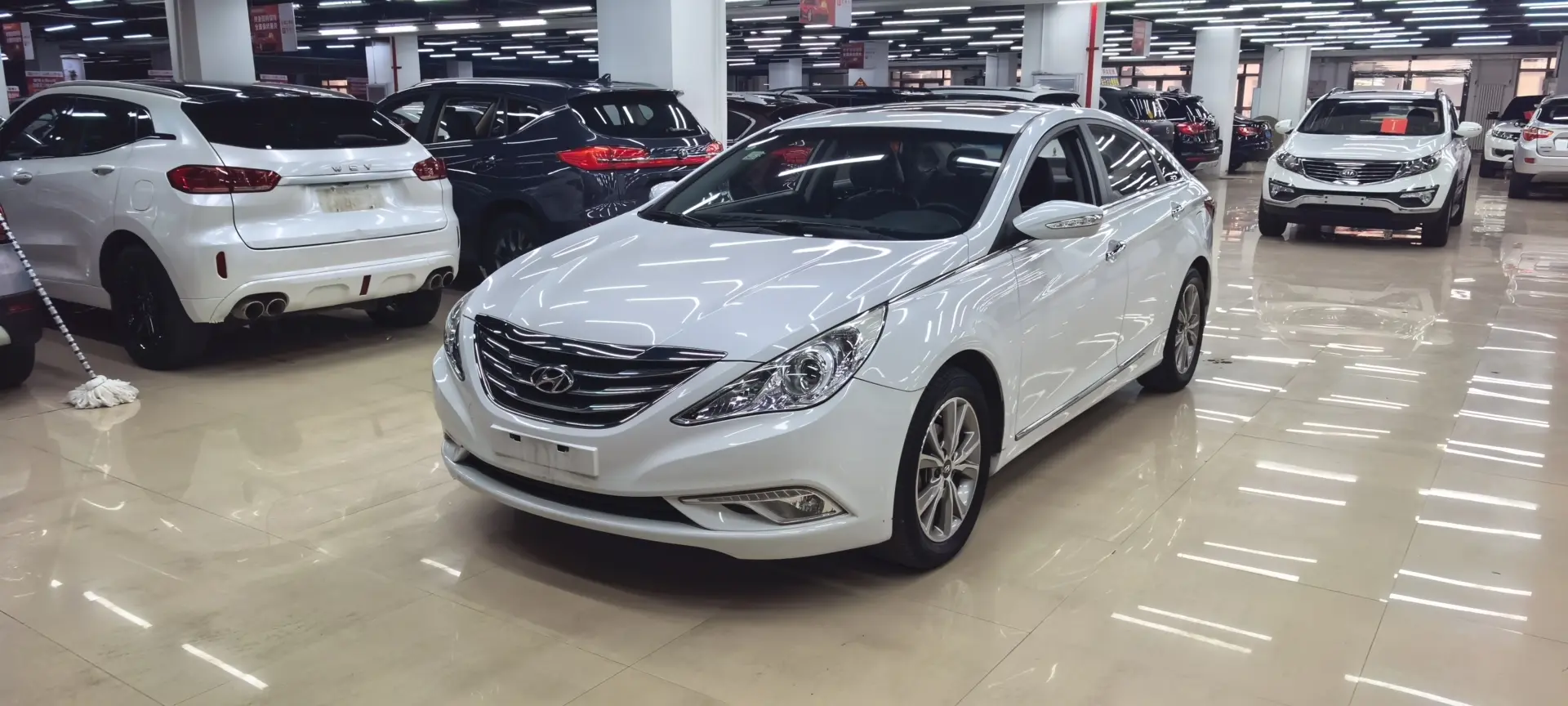 Hyundai Sonata eight