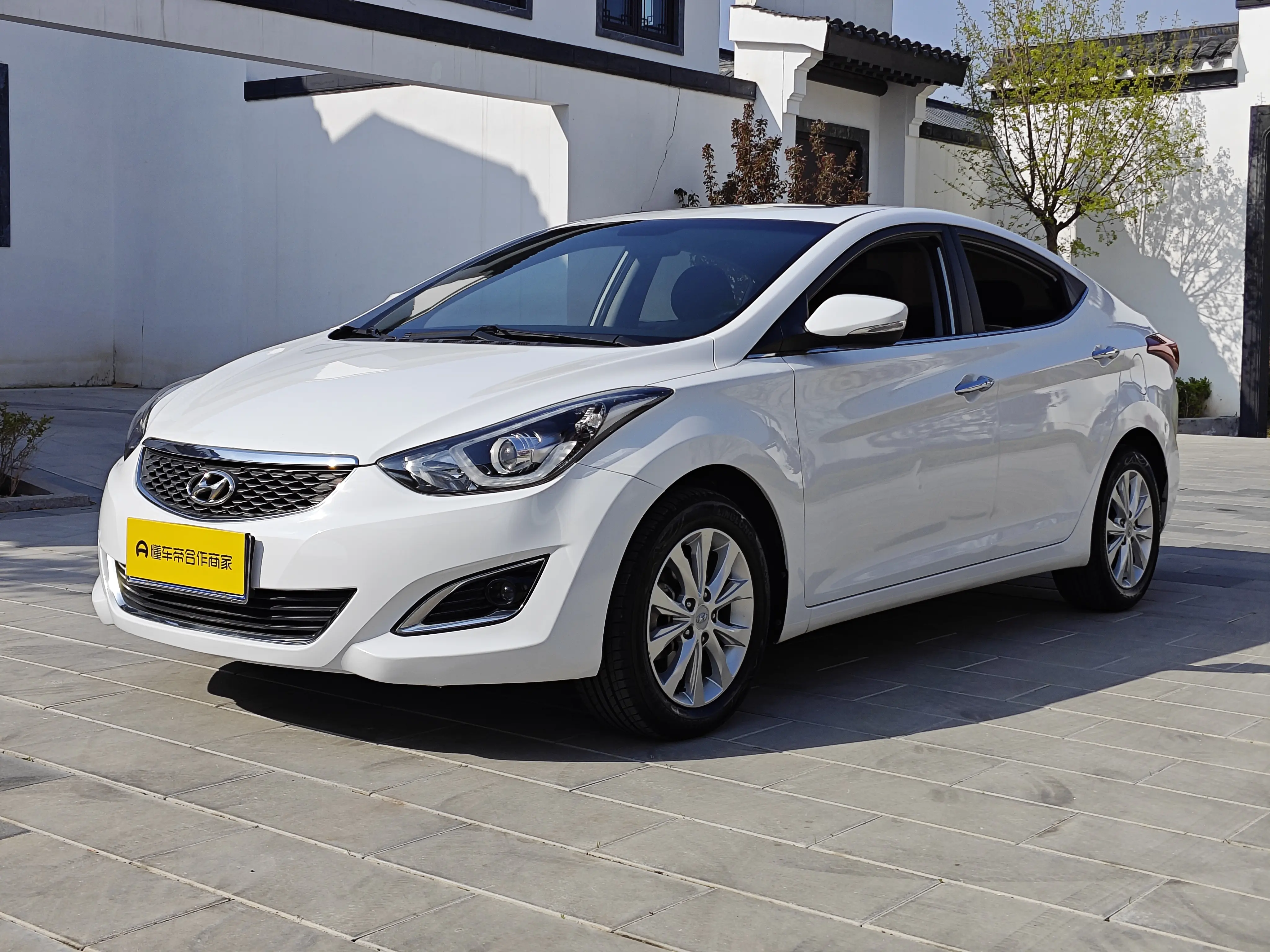 Hyundai Elantra  из Китая