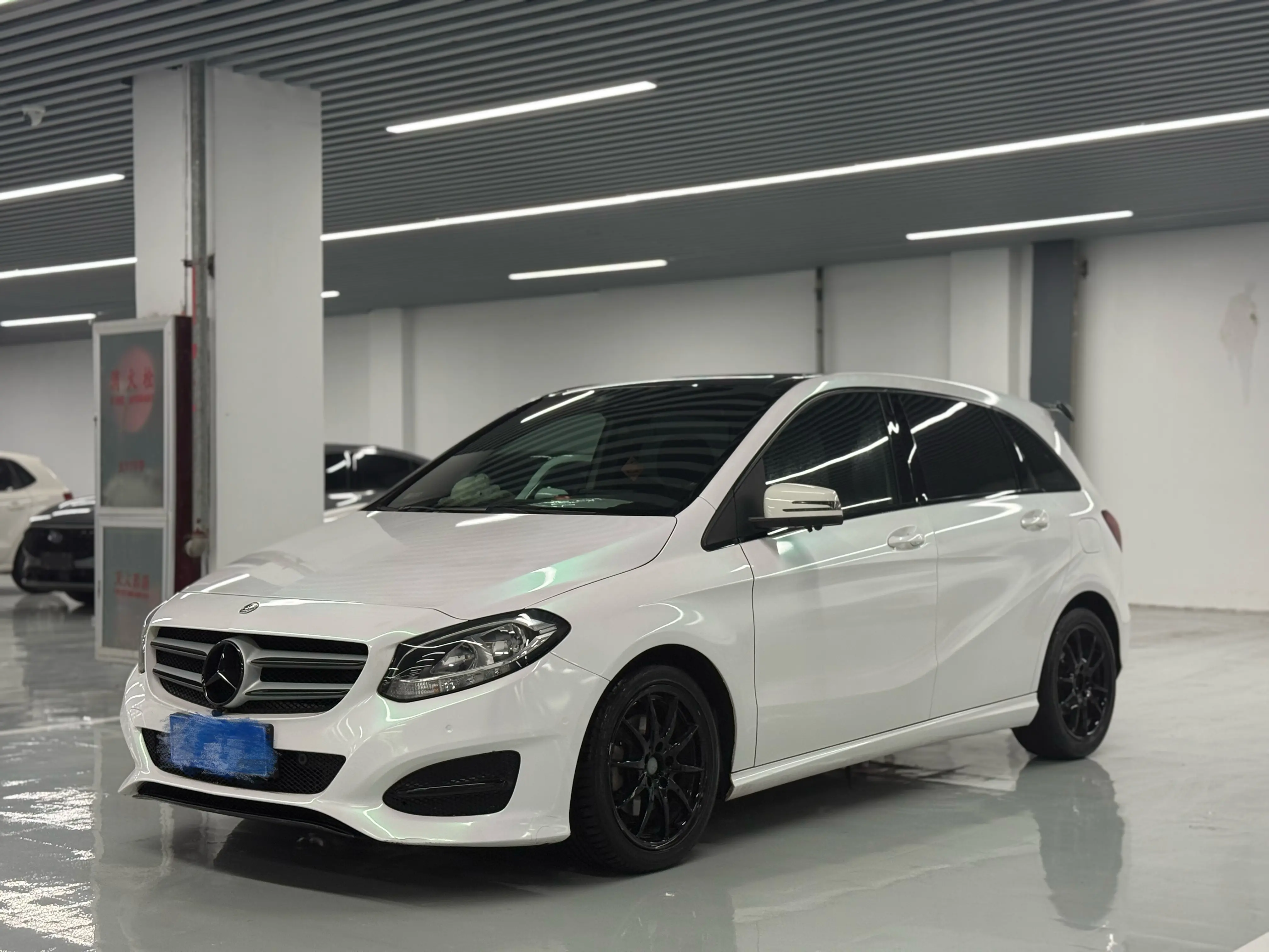 Mercedes-Benz Mercedes Benz B Class  из Китая