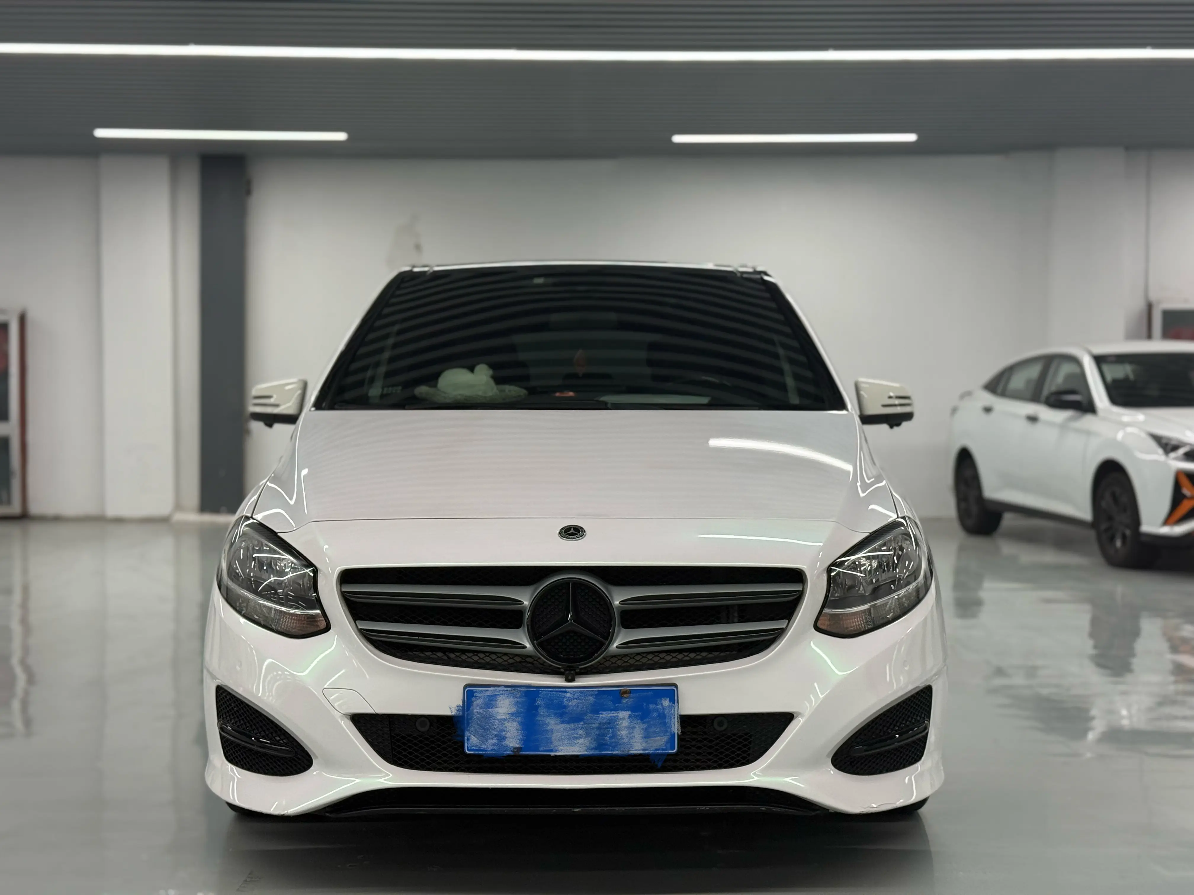 Mercedes-Benz Mercedes Benz B Class  из Китая