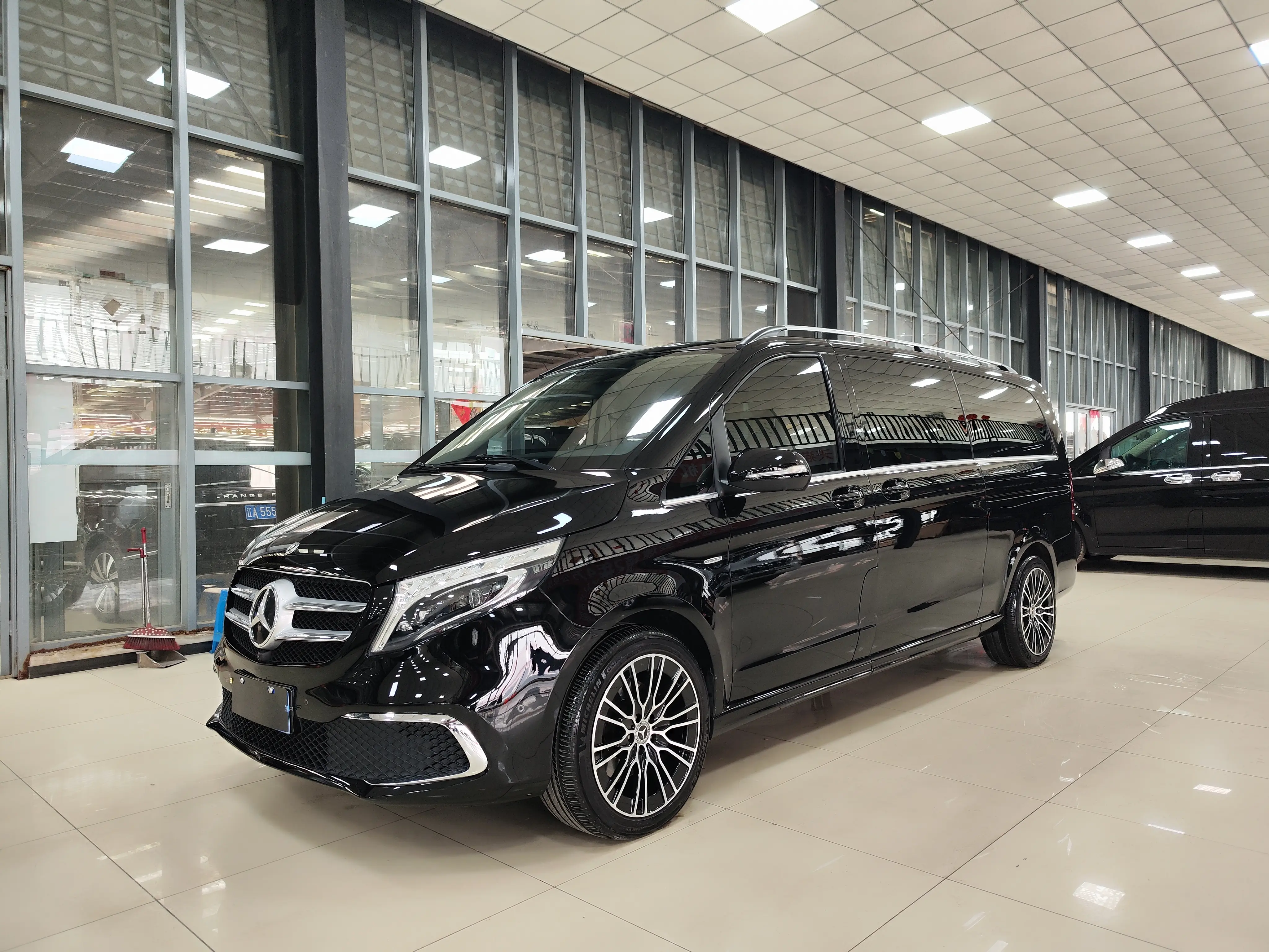Mercedes-Benz Mercedes Benz V Class
