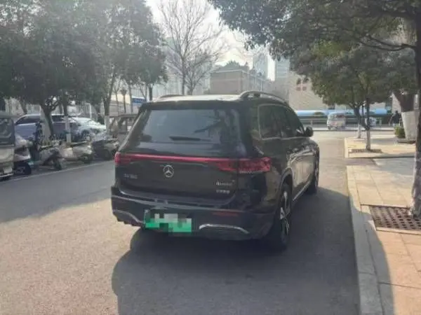 Mercedes-Benz EQB  из Китая