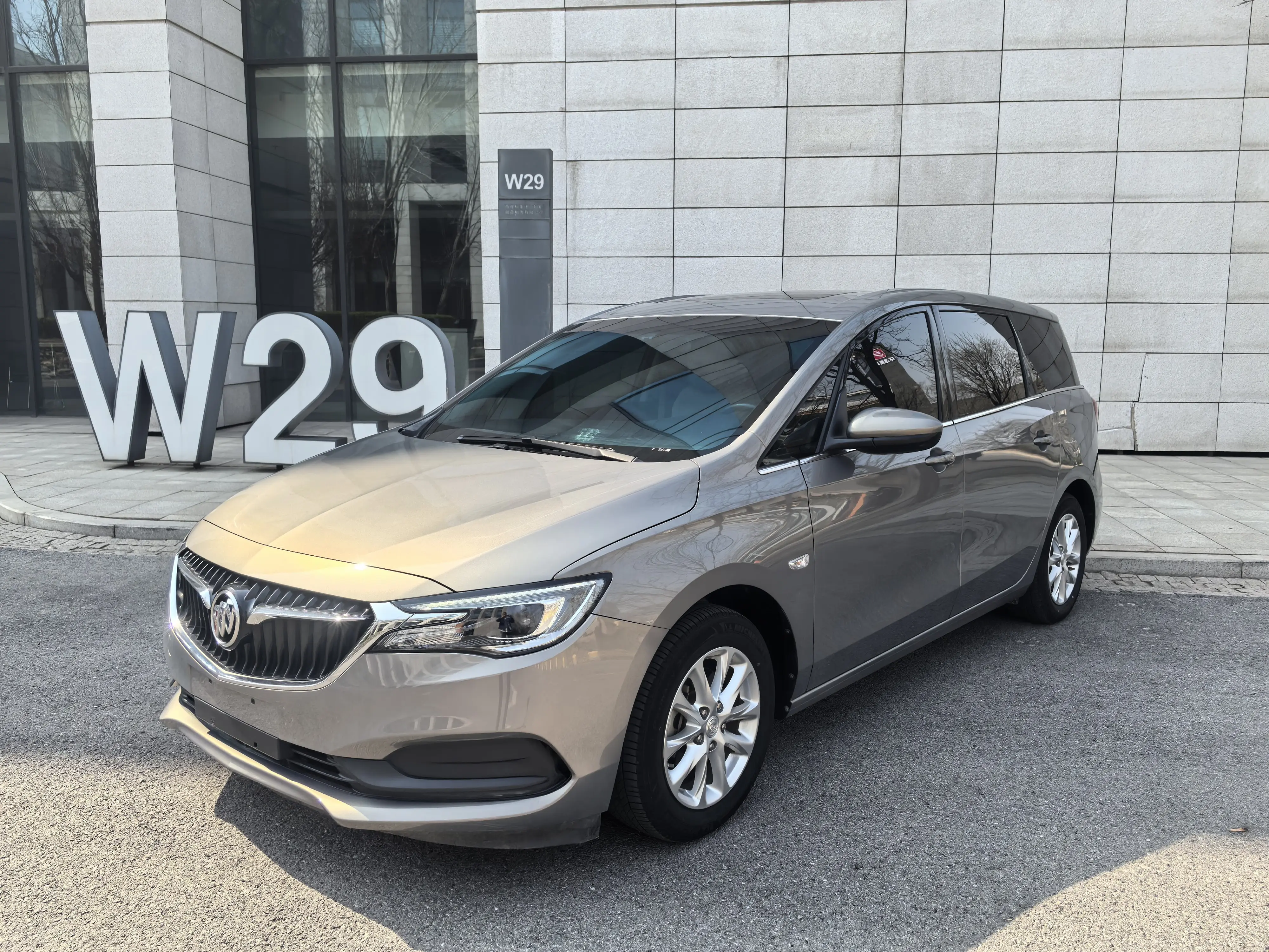 Buick GL6