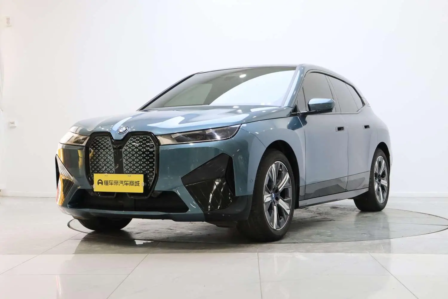 BMW iX