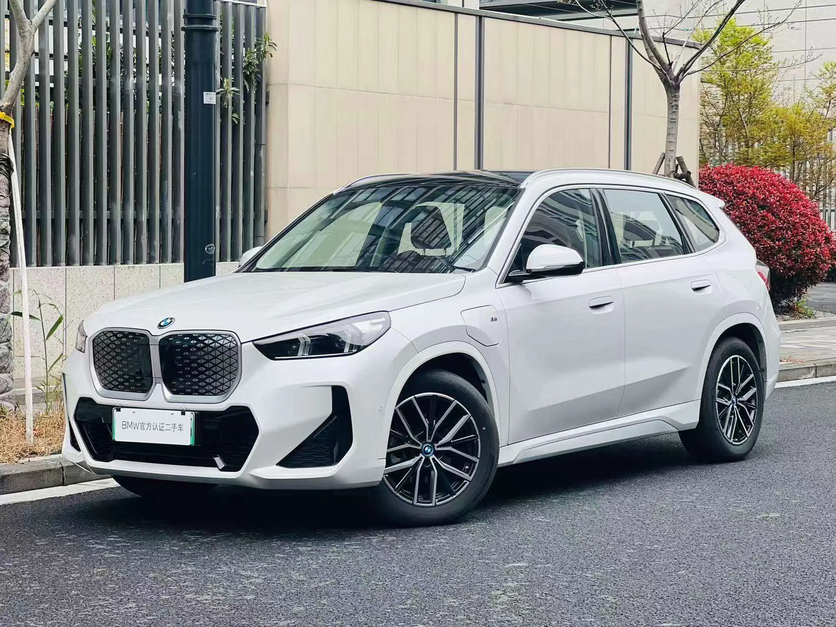 BMW iX1  из Китая