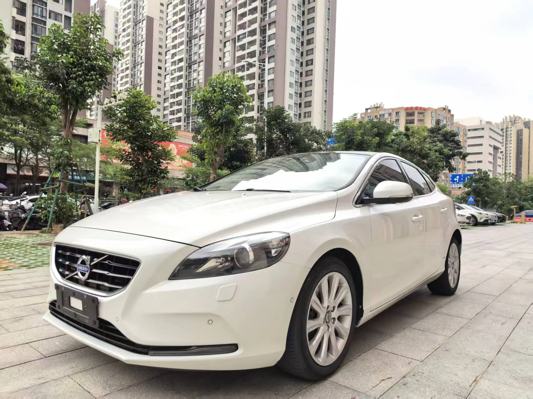 Volvo V40  из Китая