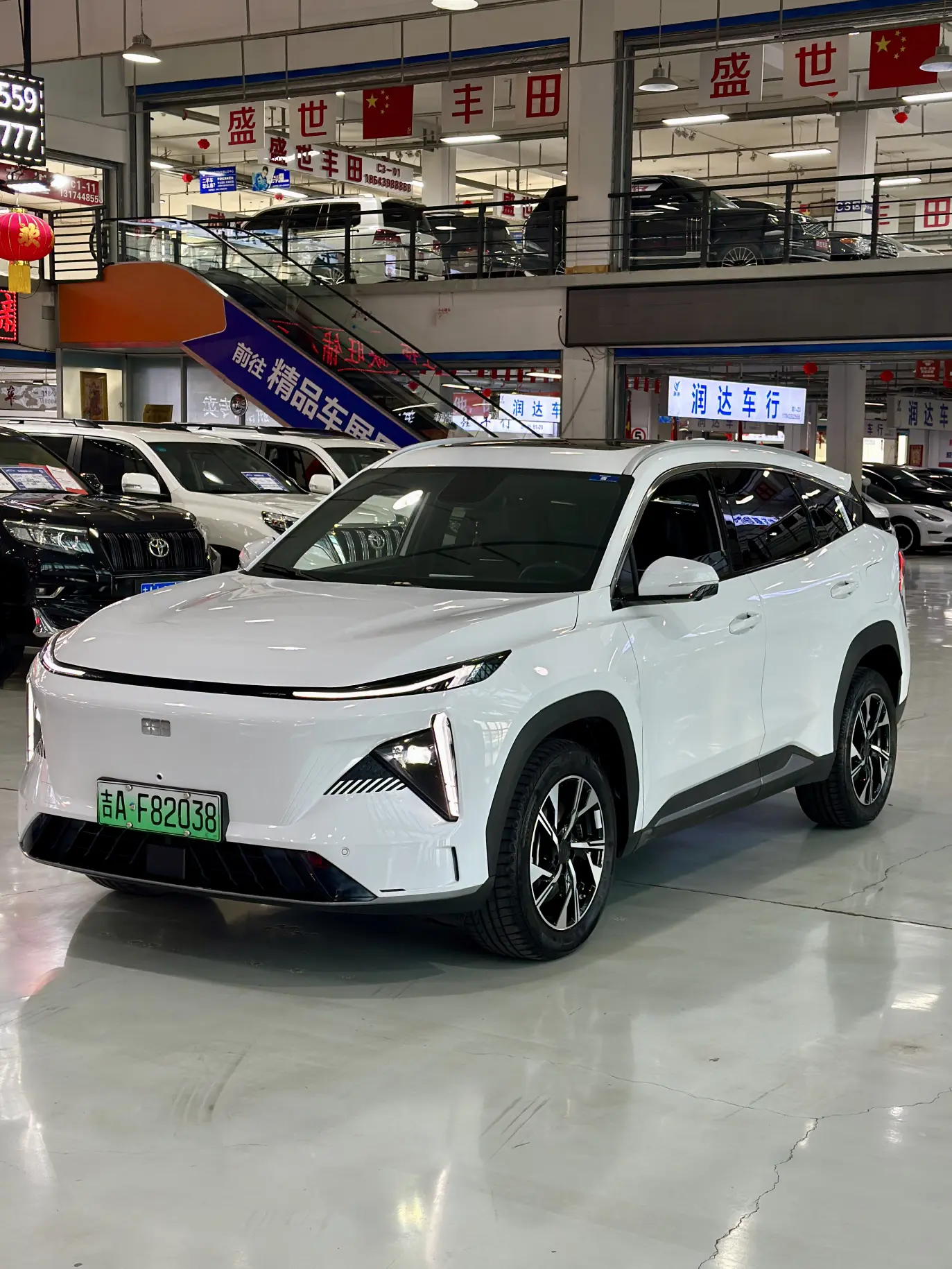 Geely Galaxy L7