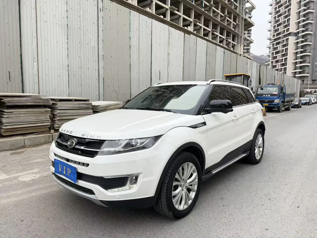 Lu Feng Landwind X7