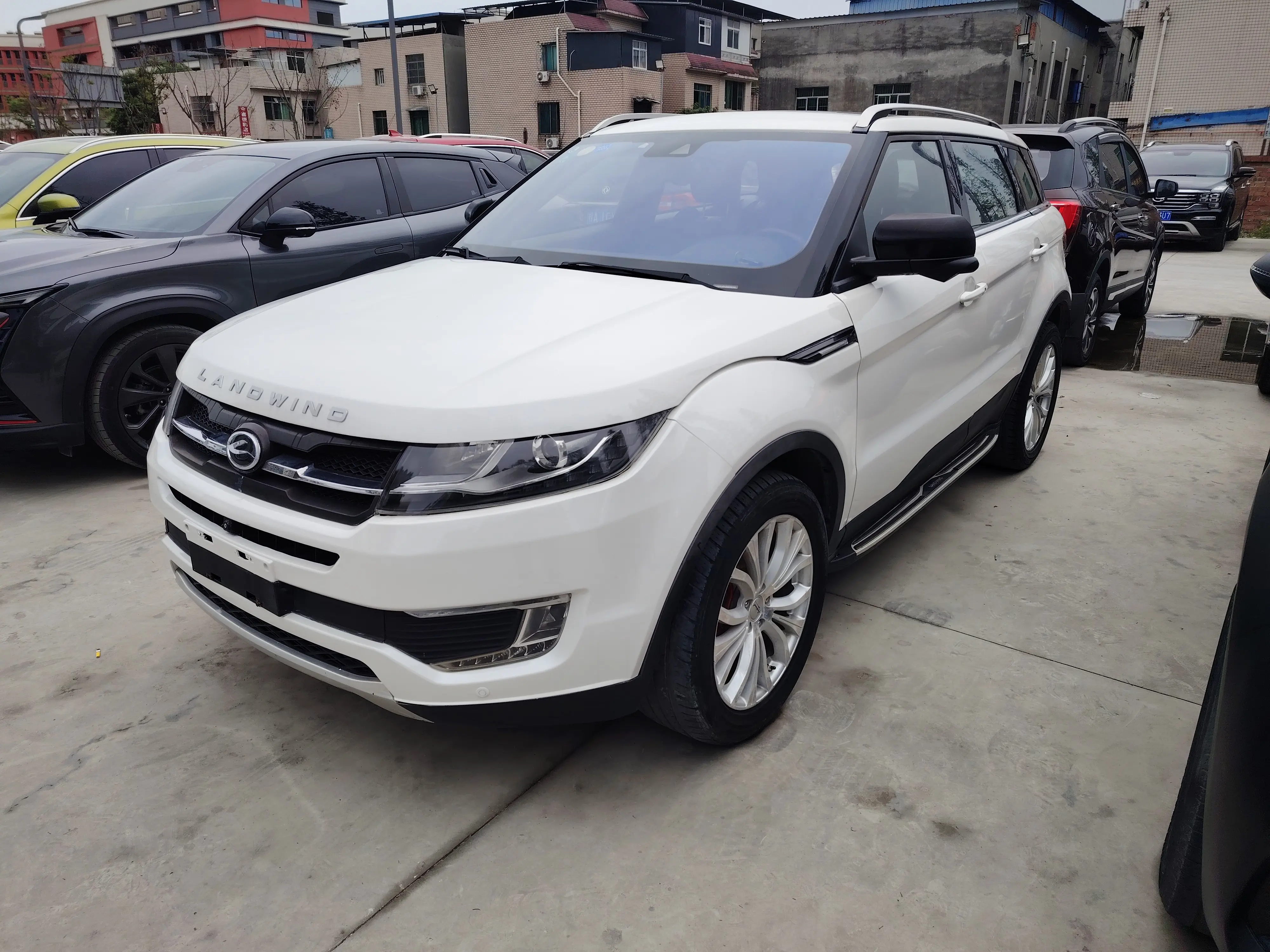 Lu Feng Landwind X7