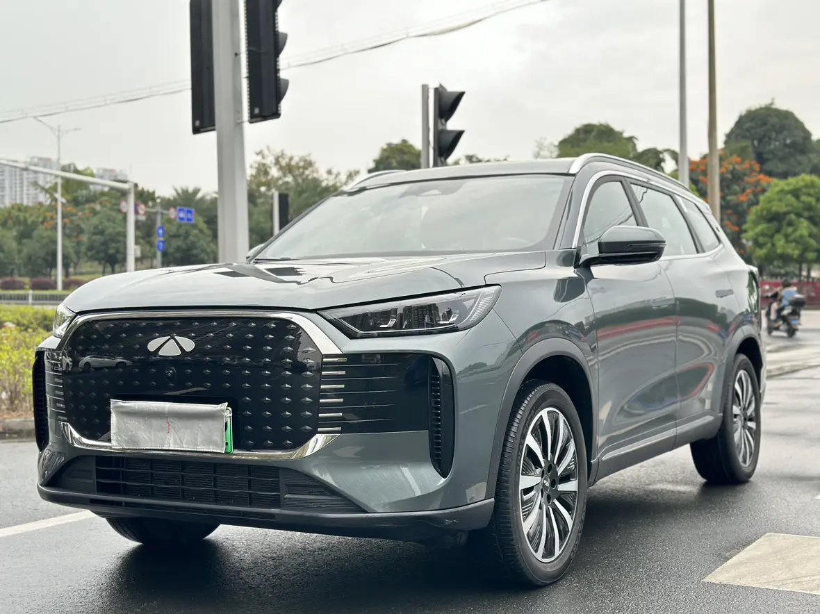 Chery Fengyun T8