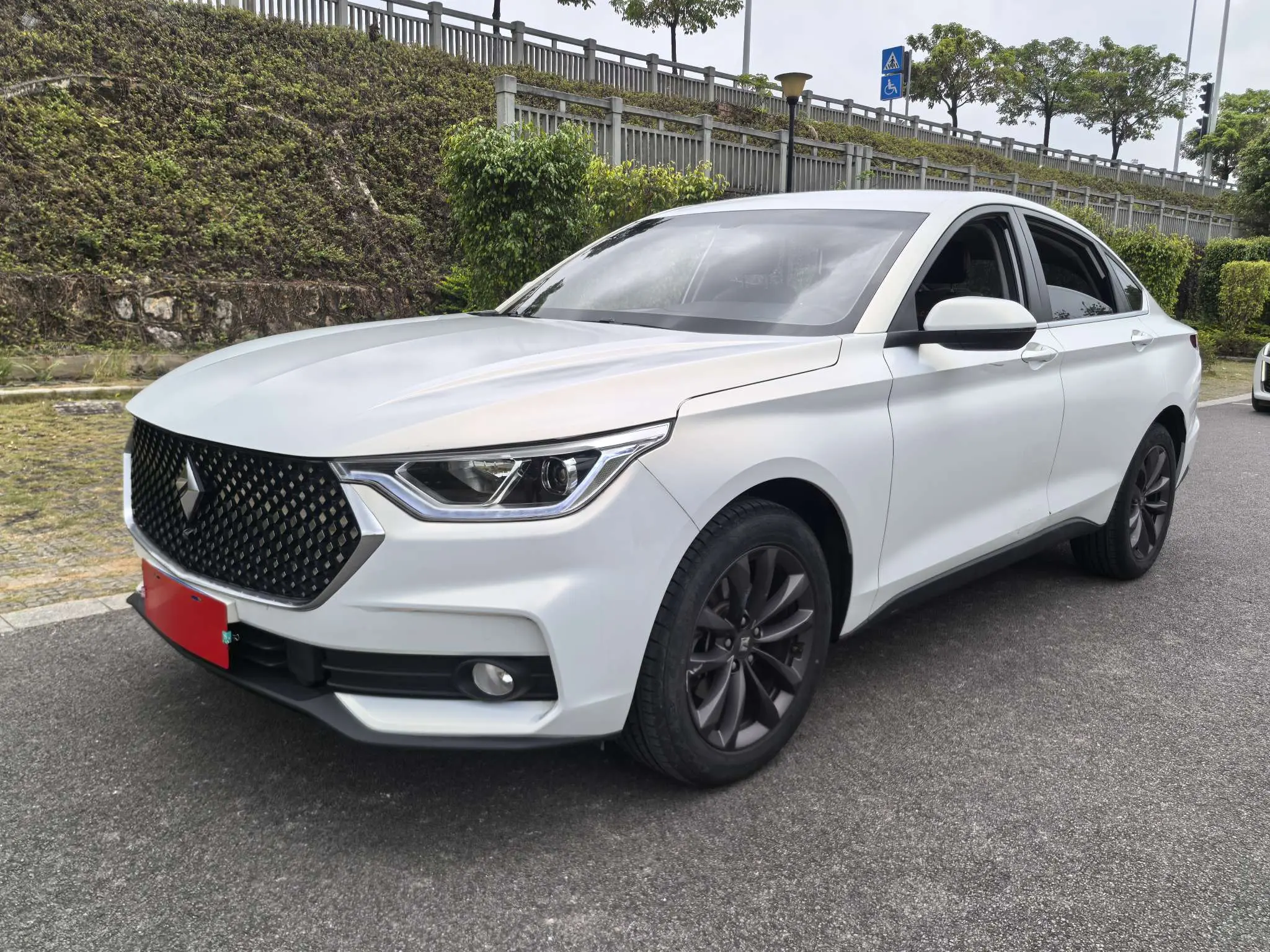 Baojun RC-6