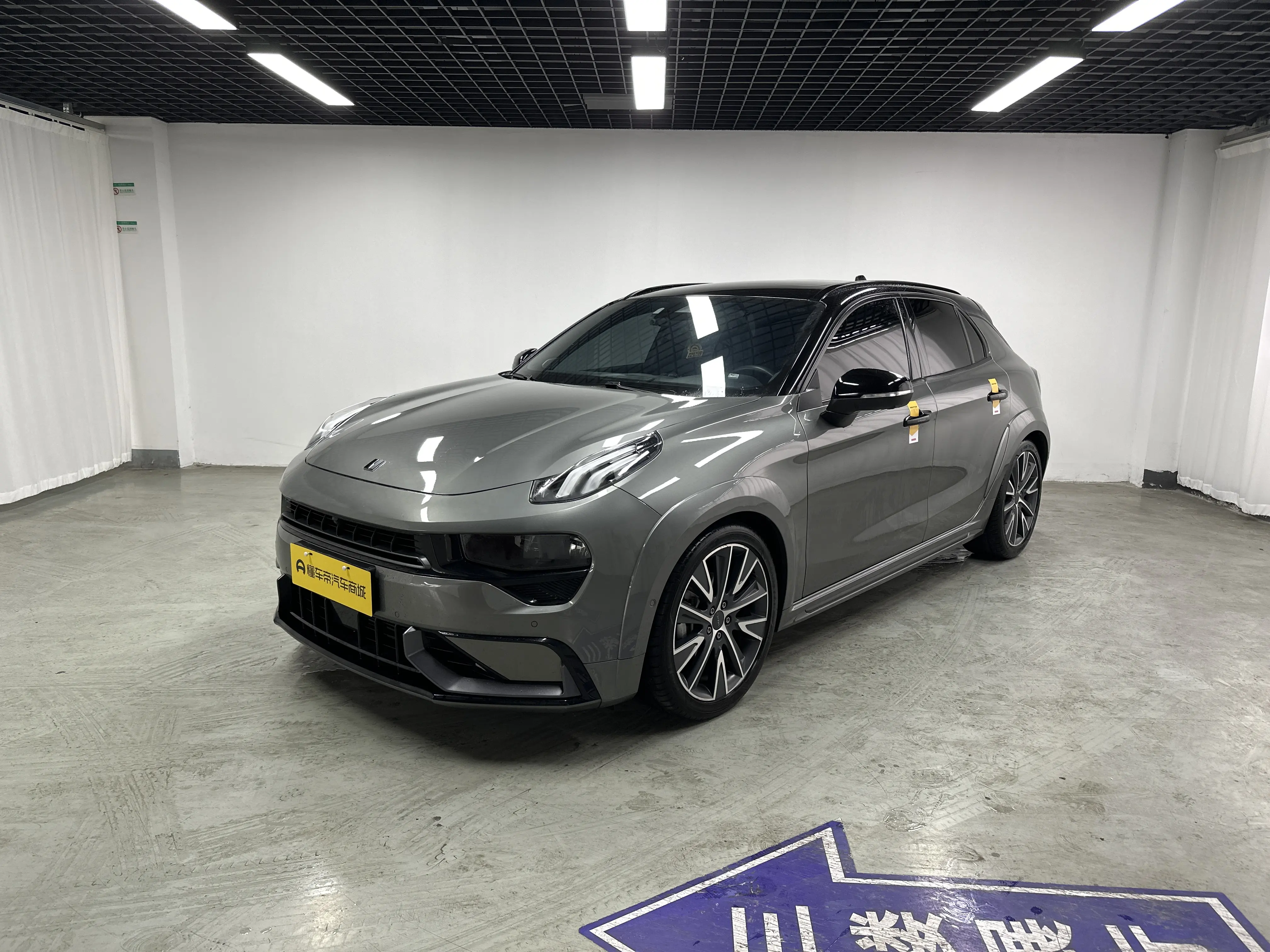 Lynk & Co 02 Hatchback