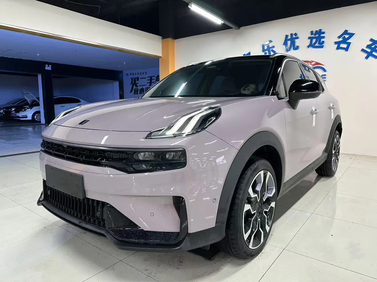 Lynk & Co 06