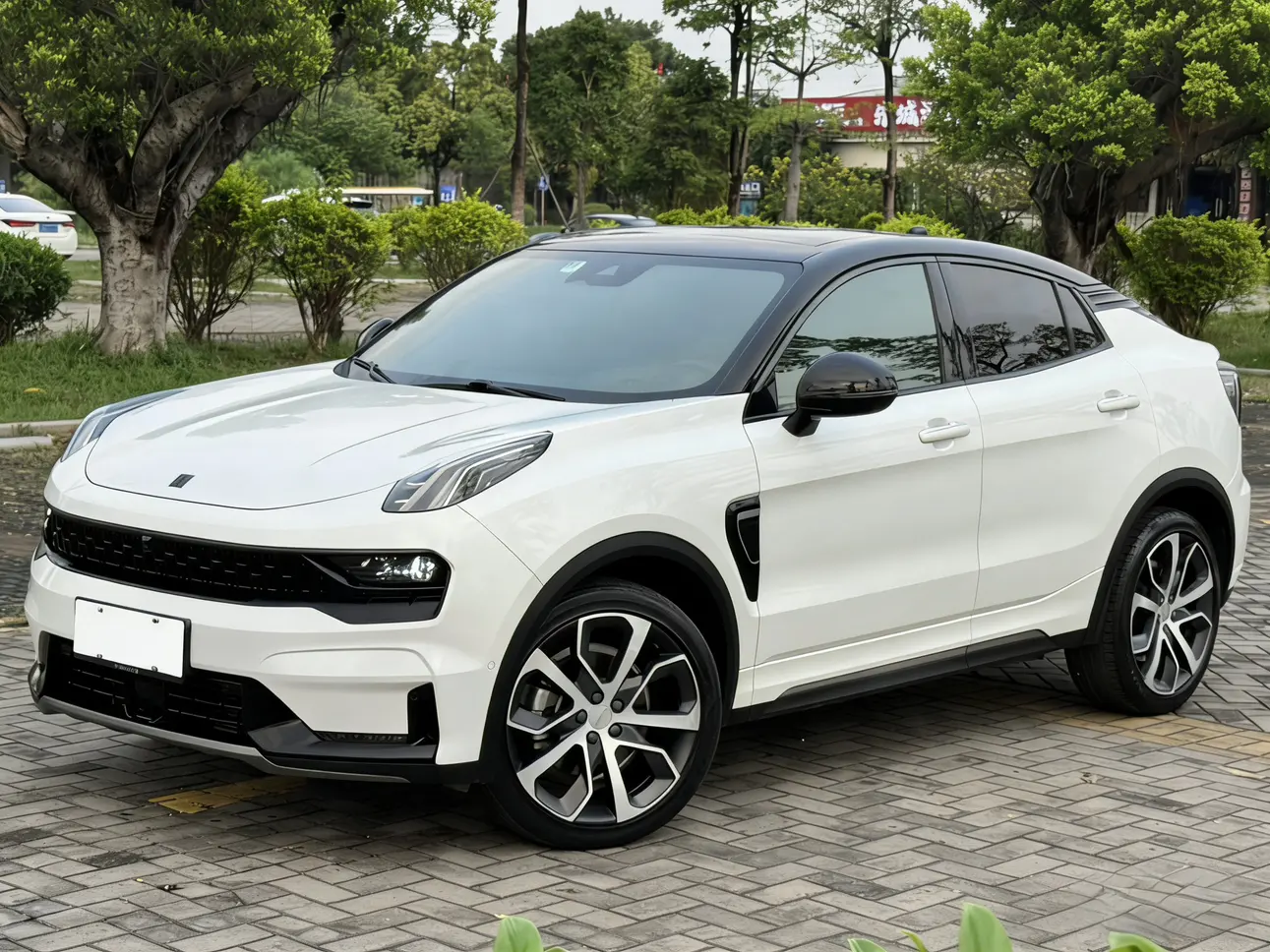 Lynk & Co 05