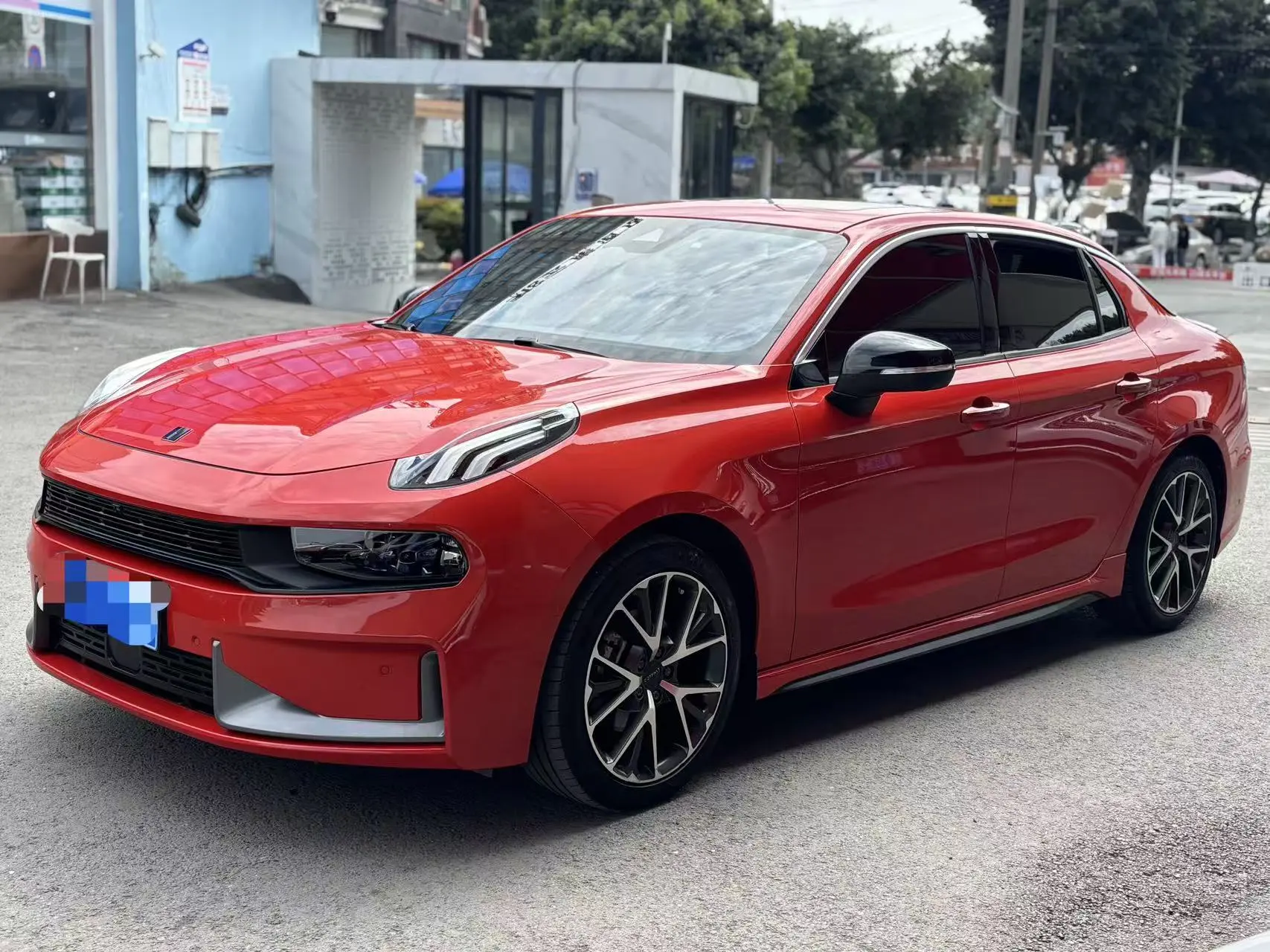 Lynk & Co 03