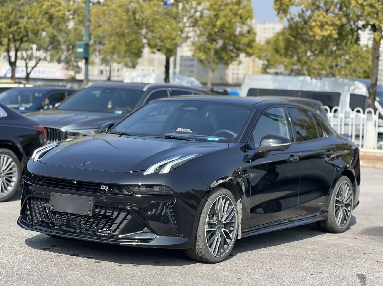 Lynk & Co 03