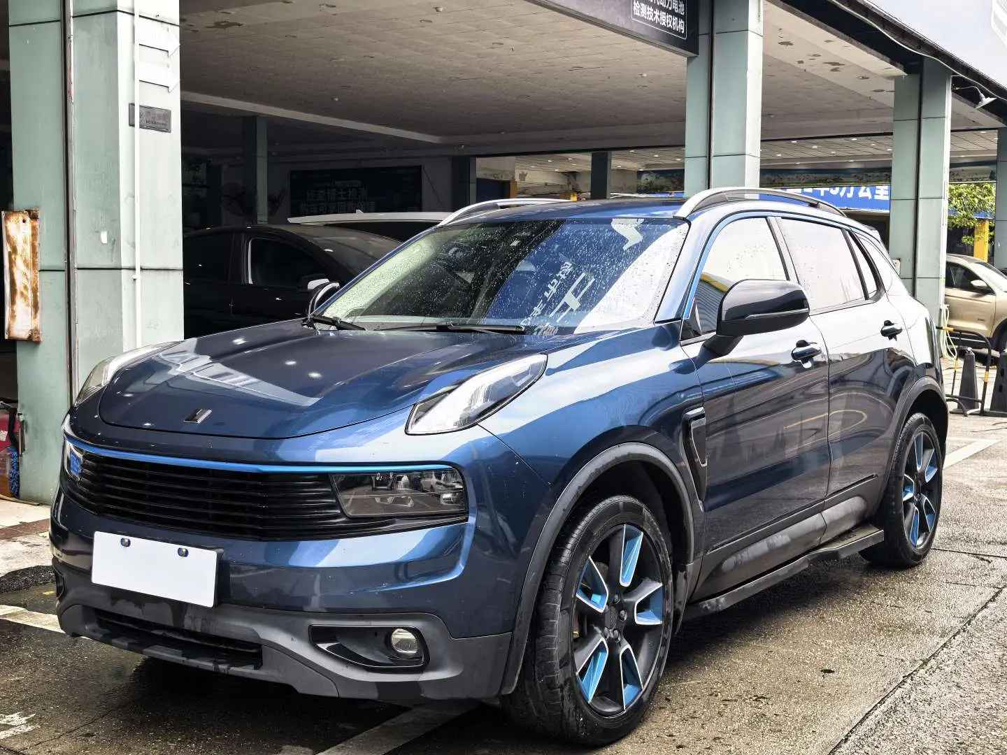 Lynk & Co 01
