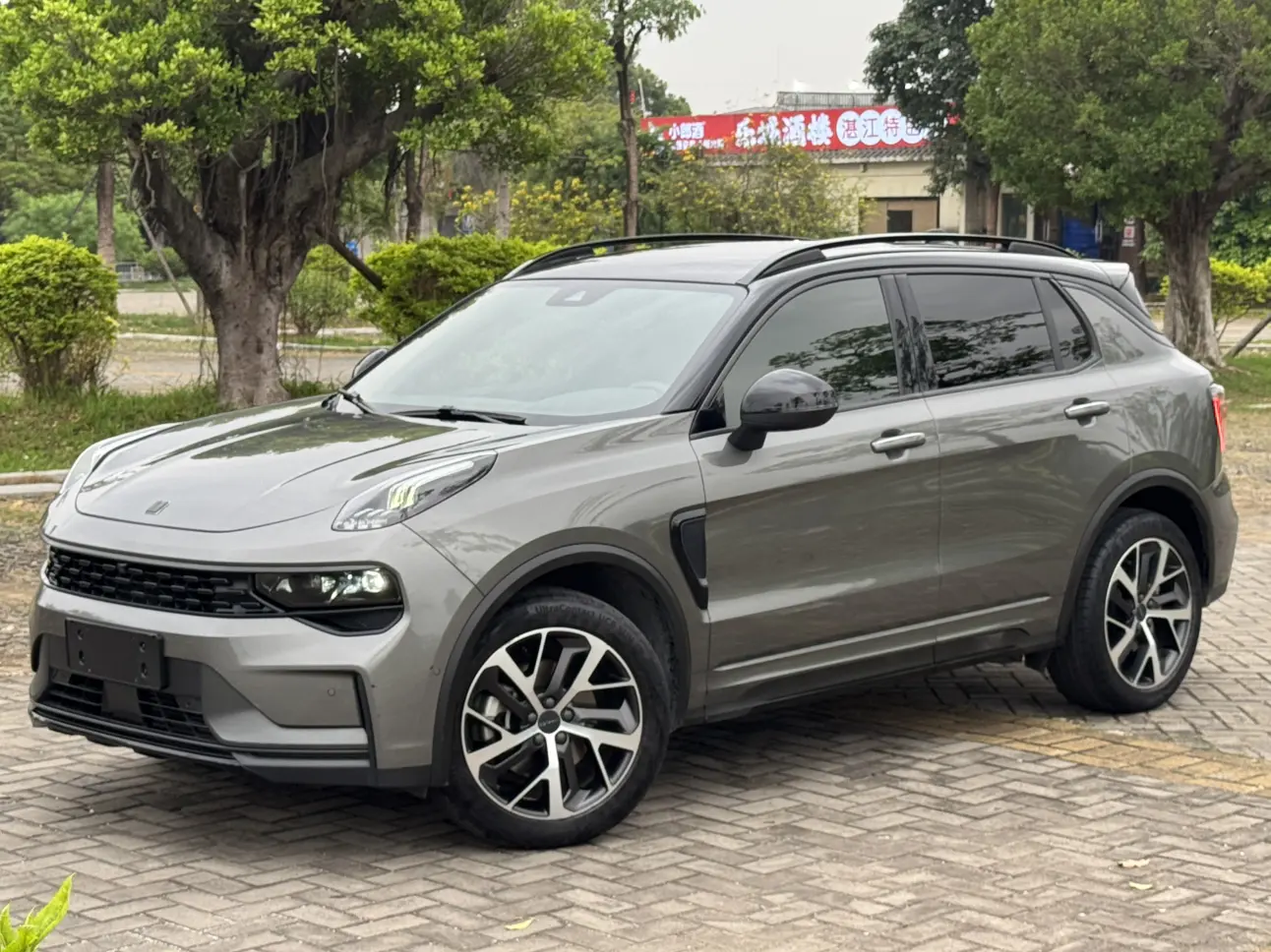 Lynk & Co 01
