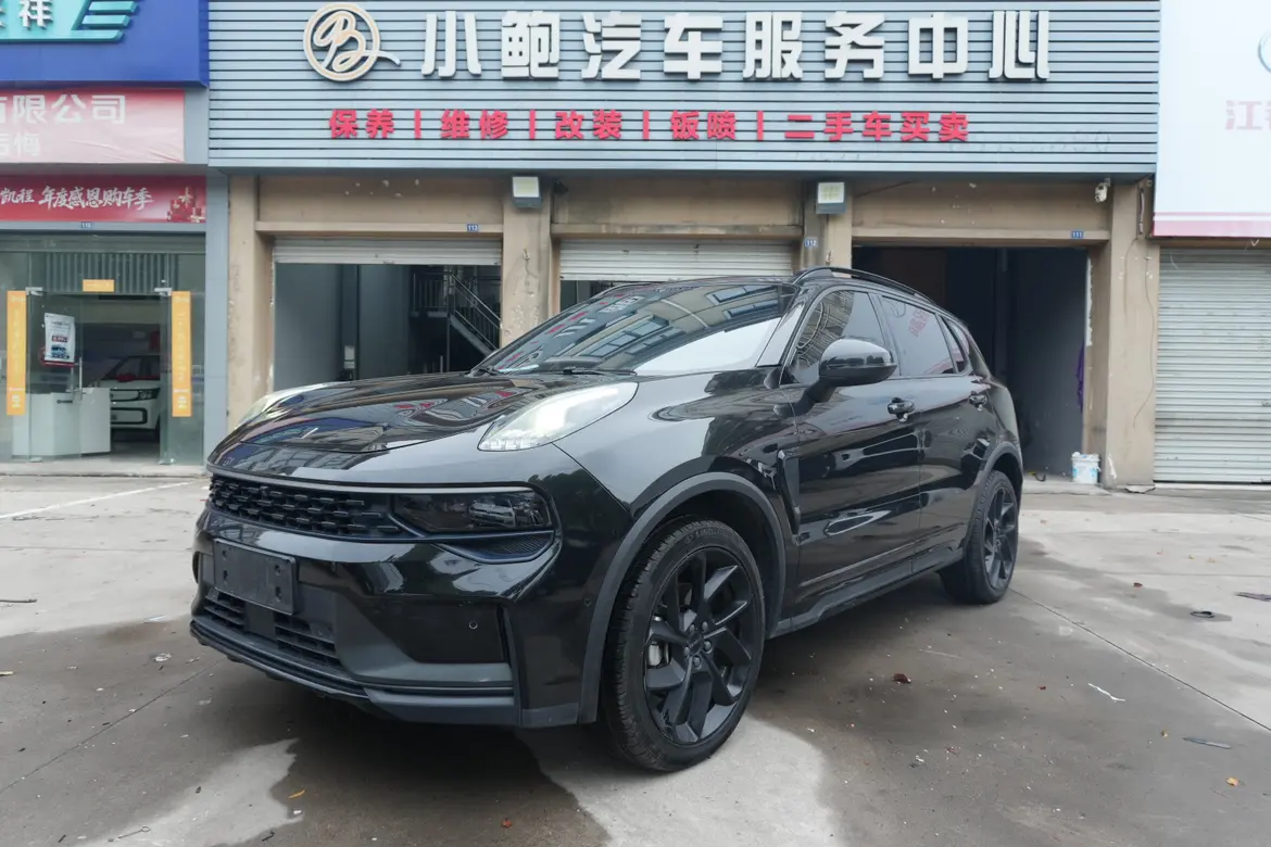Lynk & Co 01