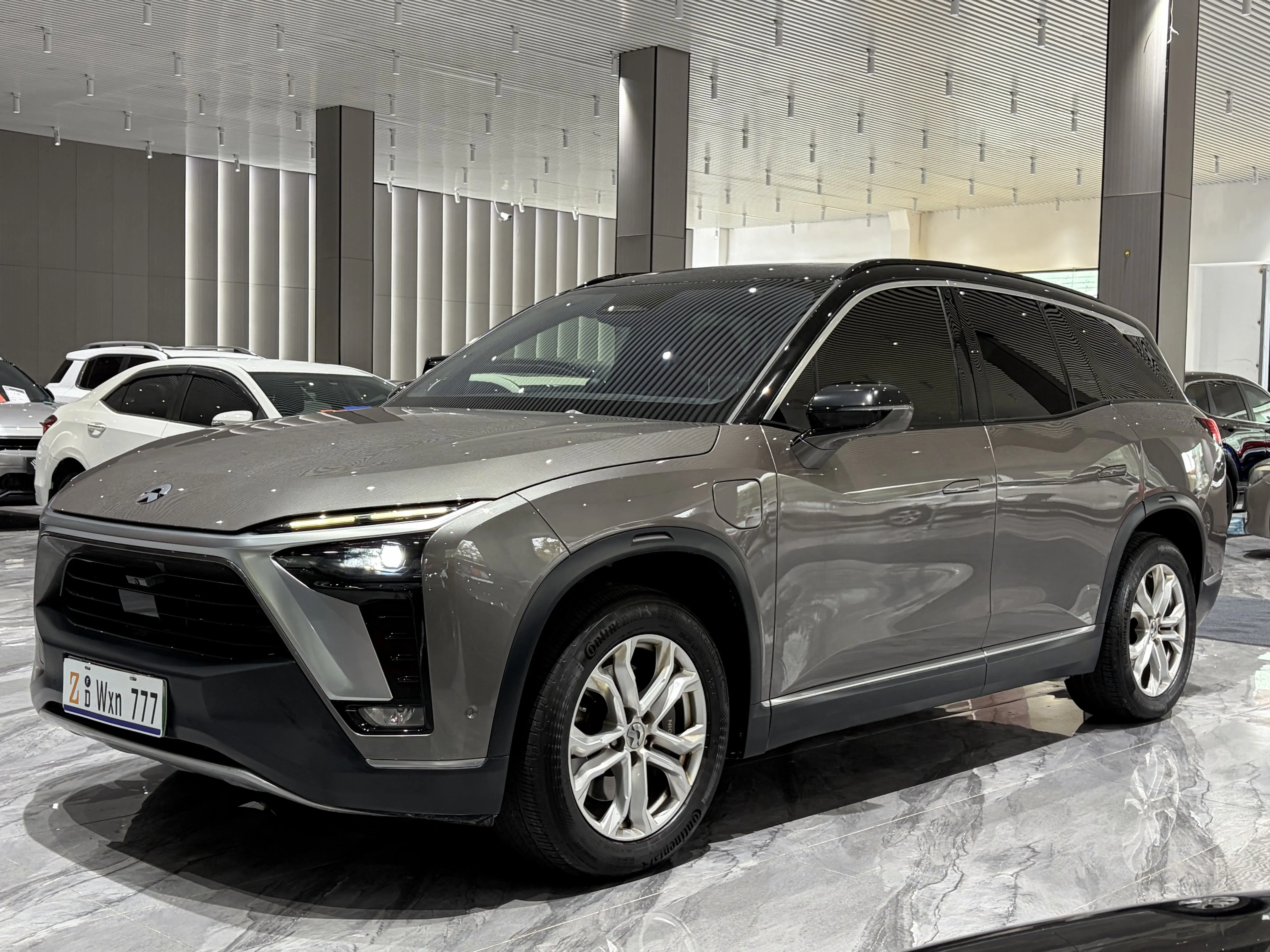 NIO ES8