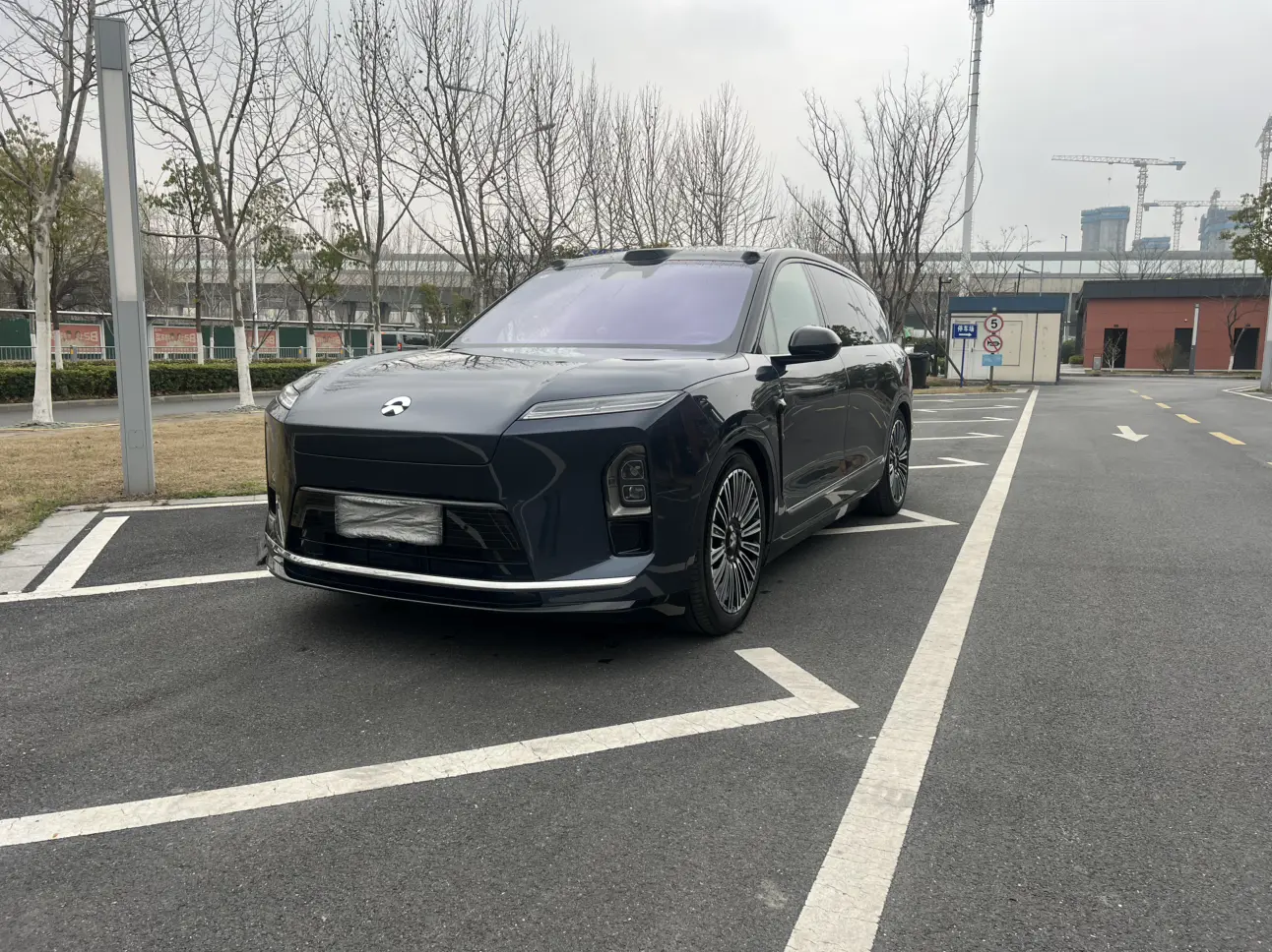 NIO ES8