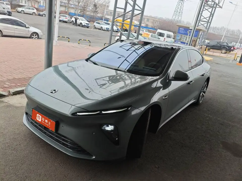 NIO ET7