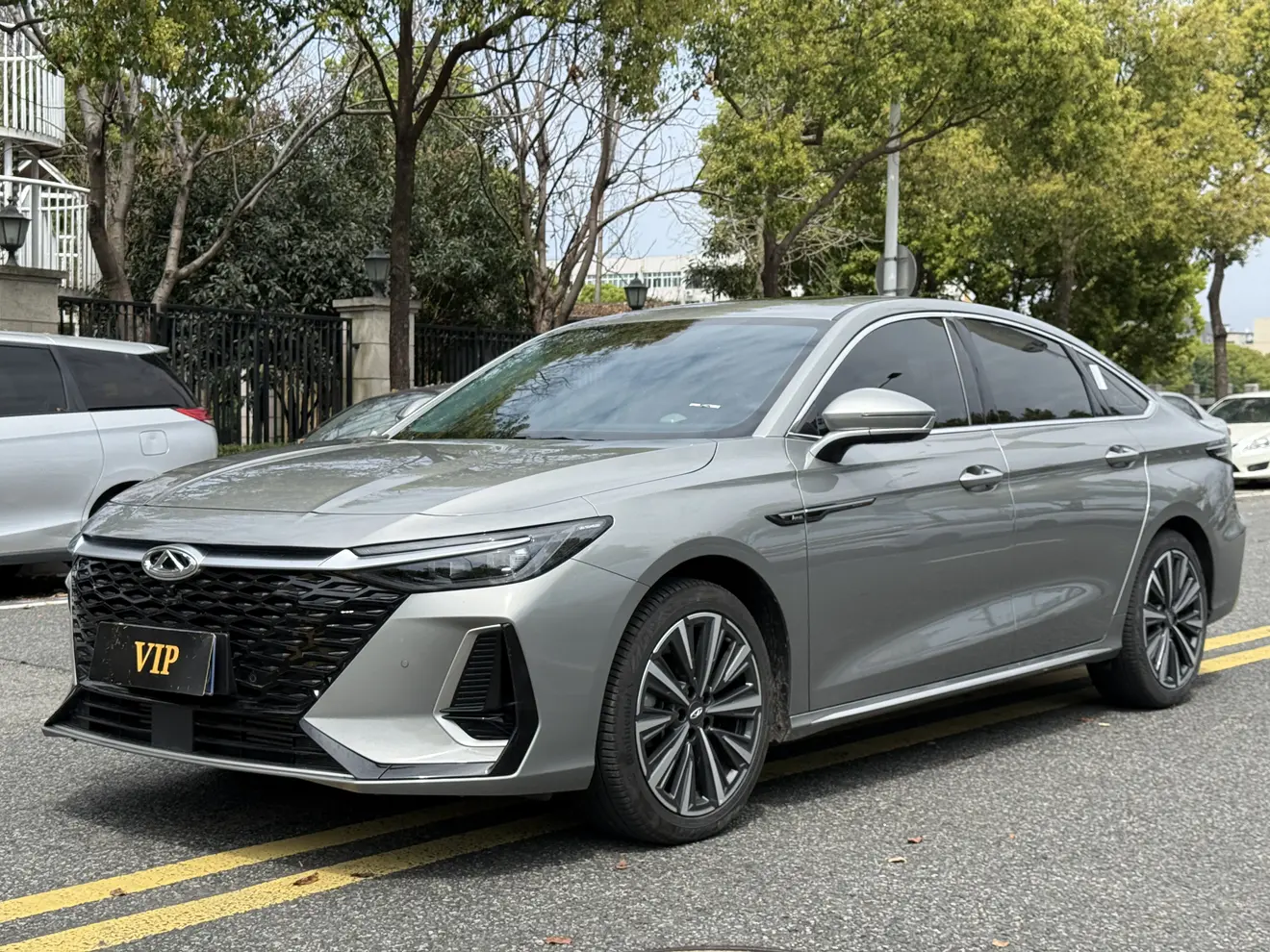 Chery Arrizo 8
