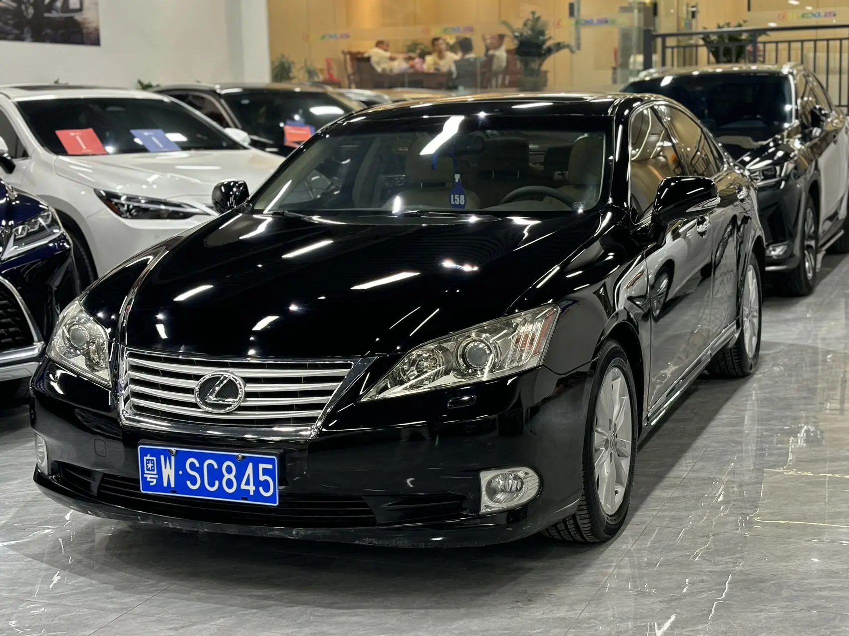 Lexus ES