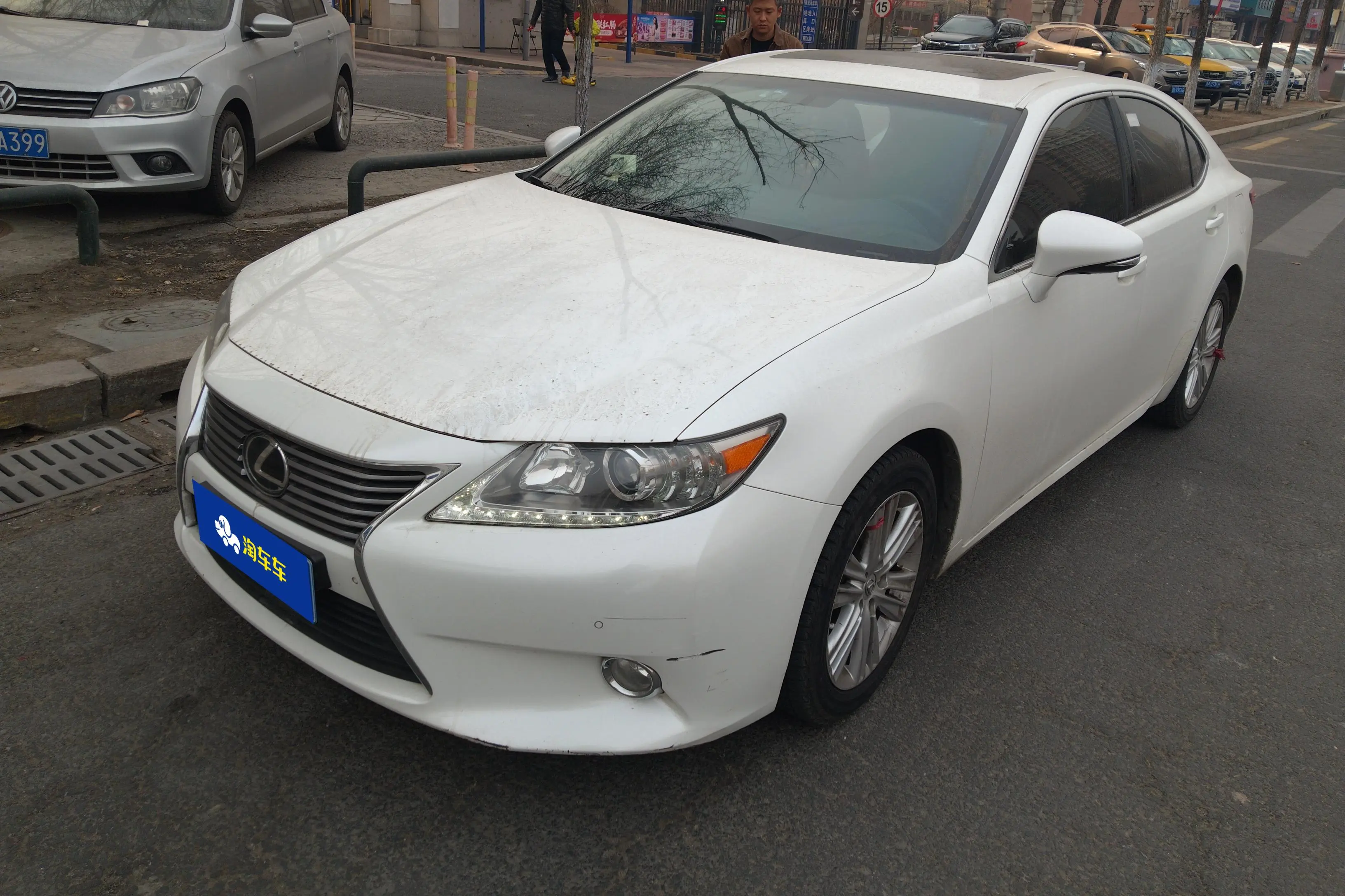 Lexus ES