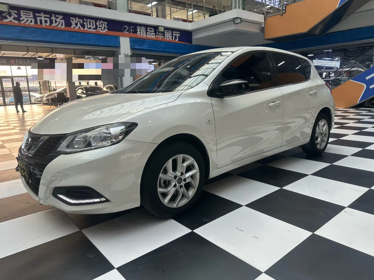 Nissan Tiida