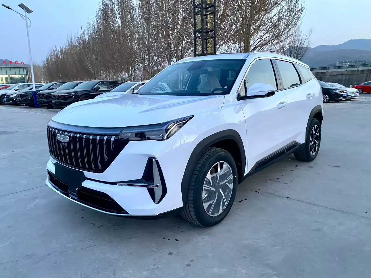 Geely Atlas L