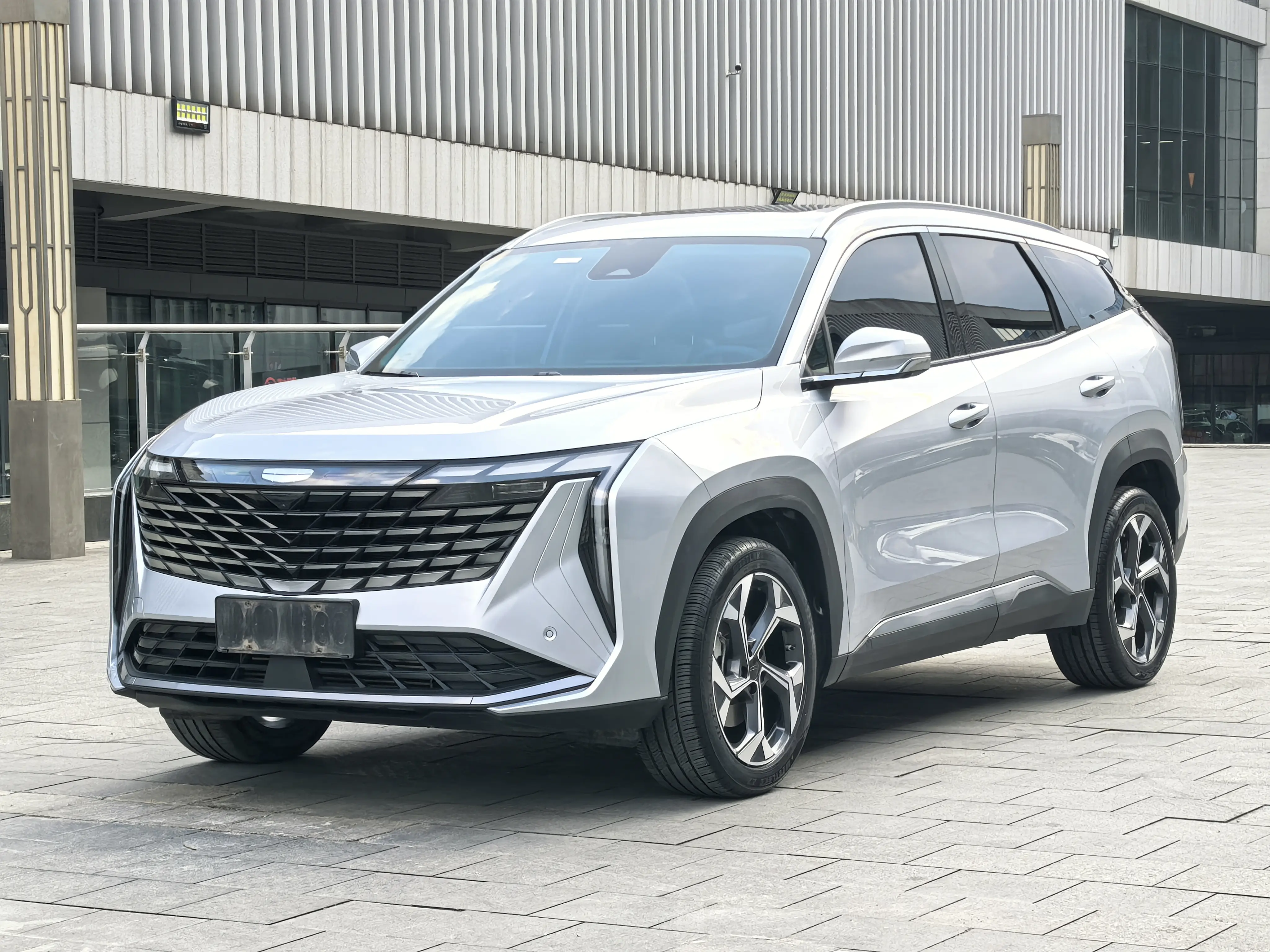 Geely Atlas L