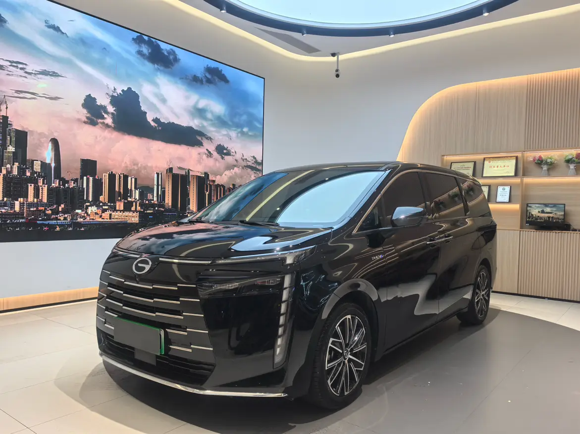 GAC Trumpchi E8 PHEV