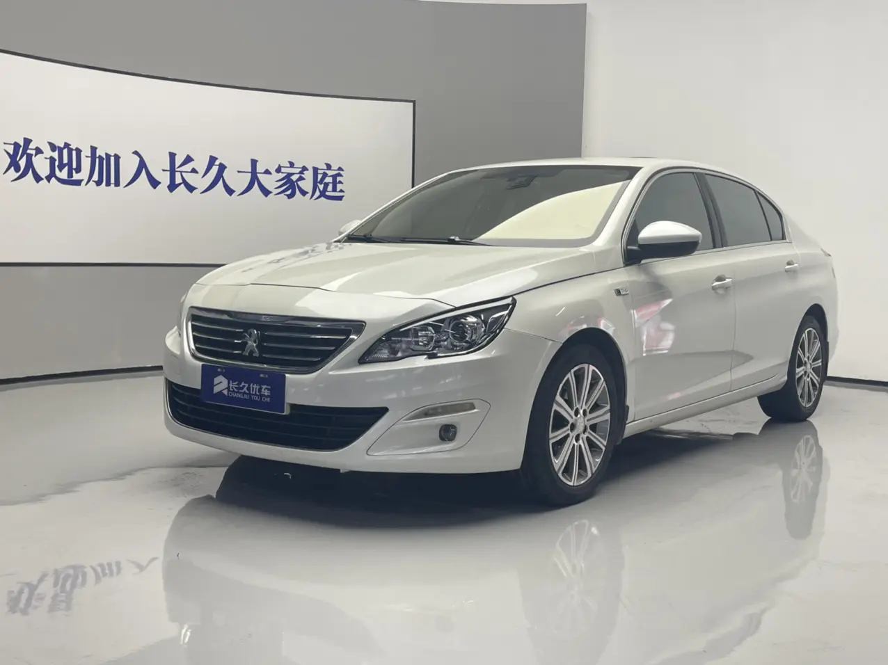 Peugeot 408