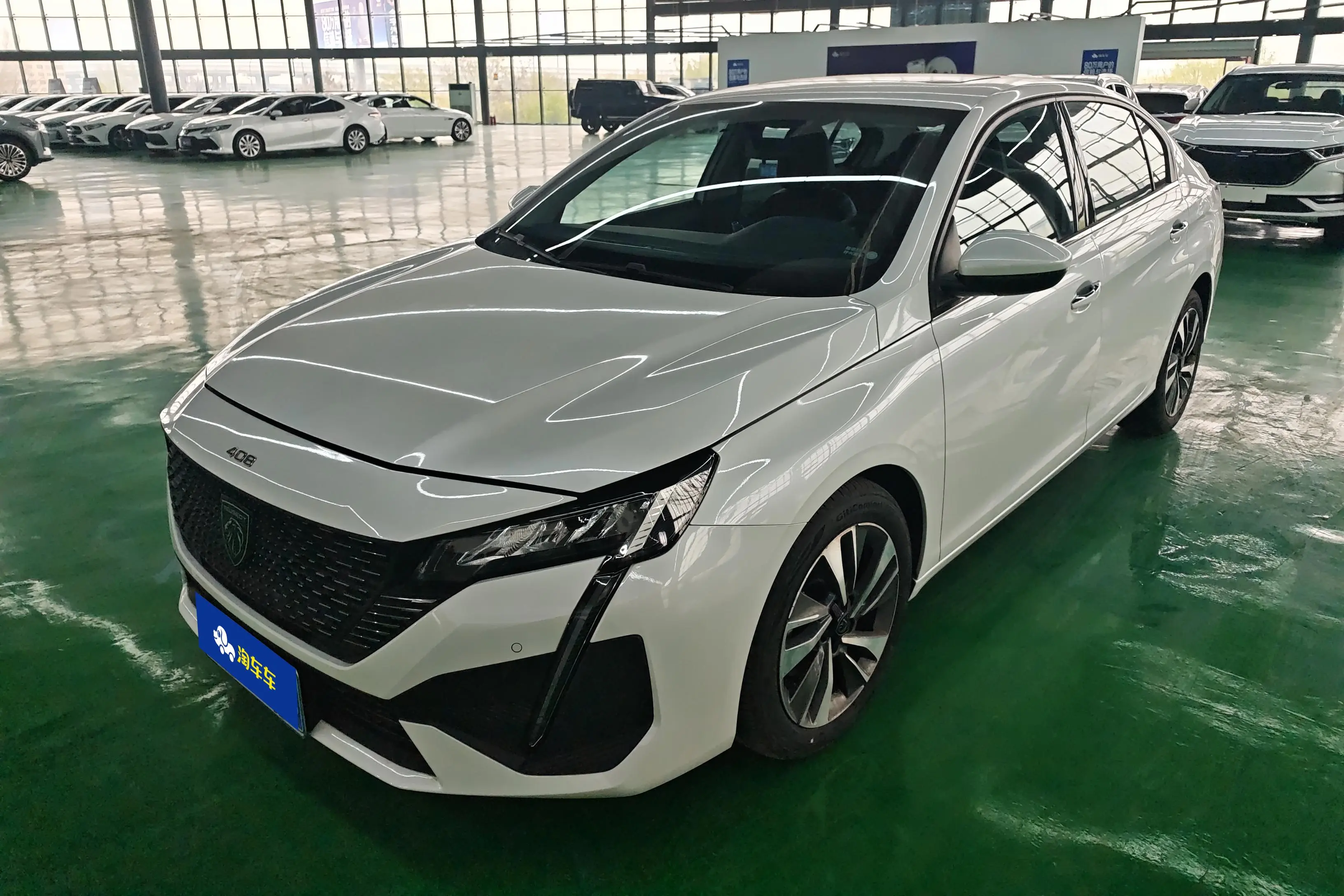 Peugeot 408