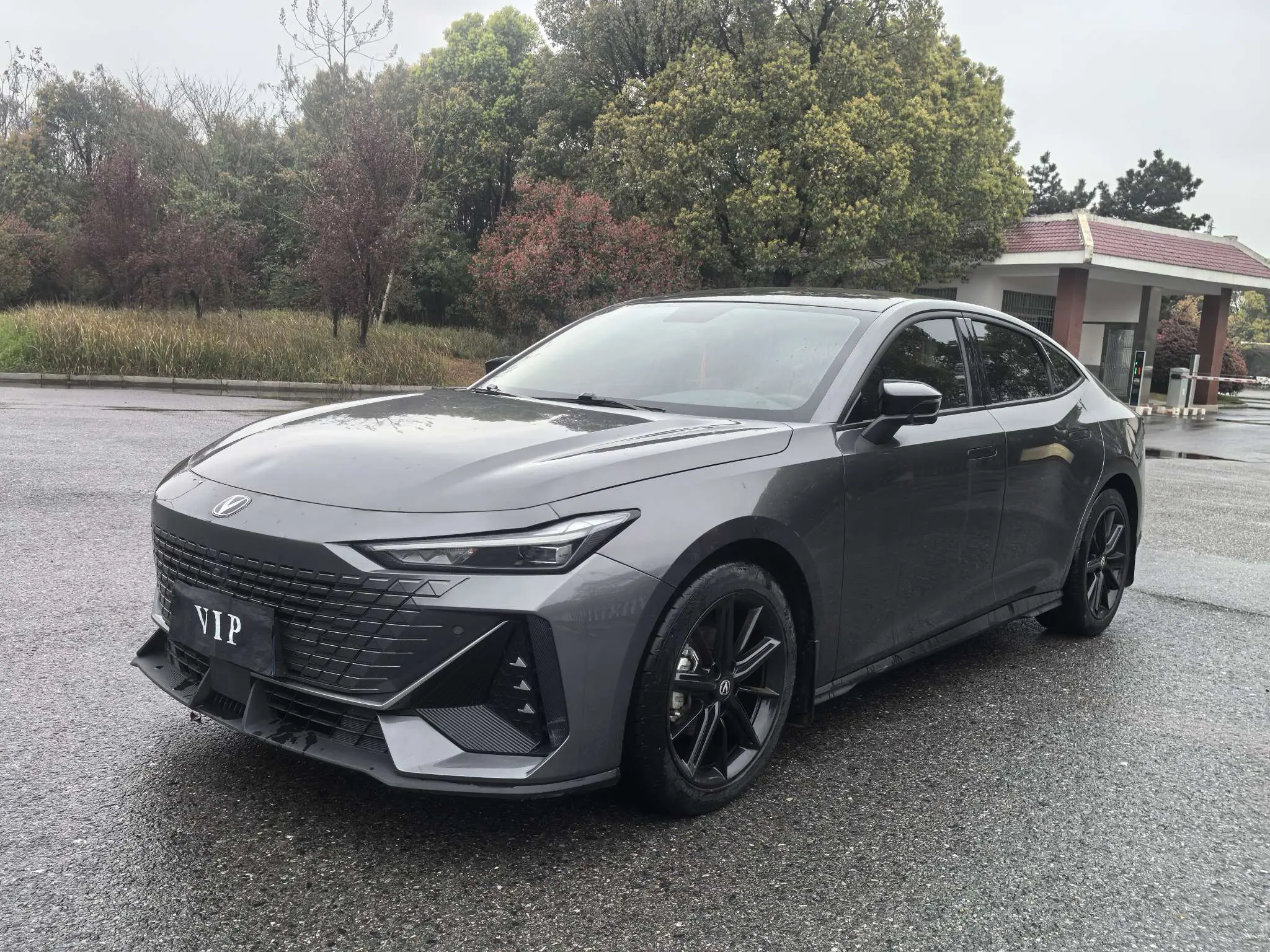 Changan Changan UNI-V  из Китая
