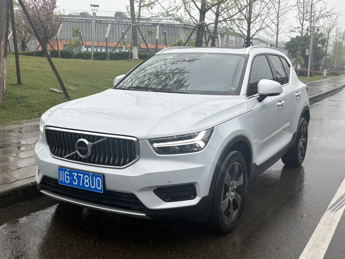 Volvo XC40