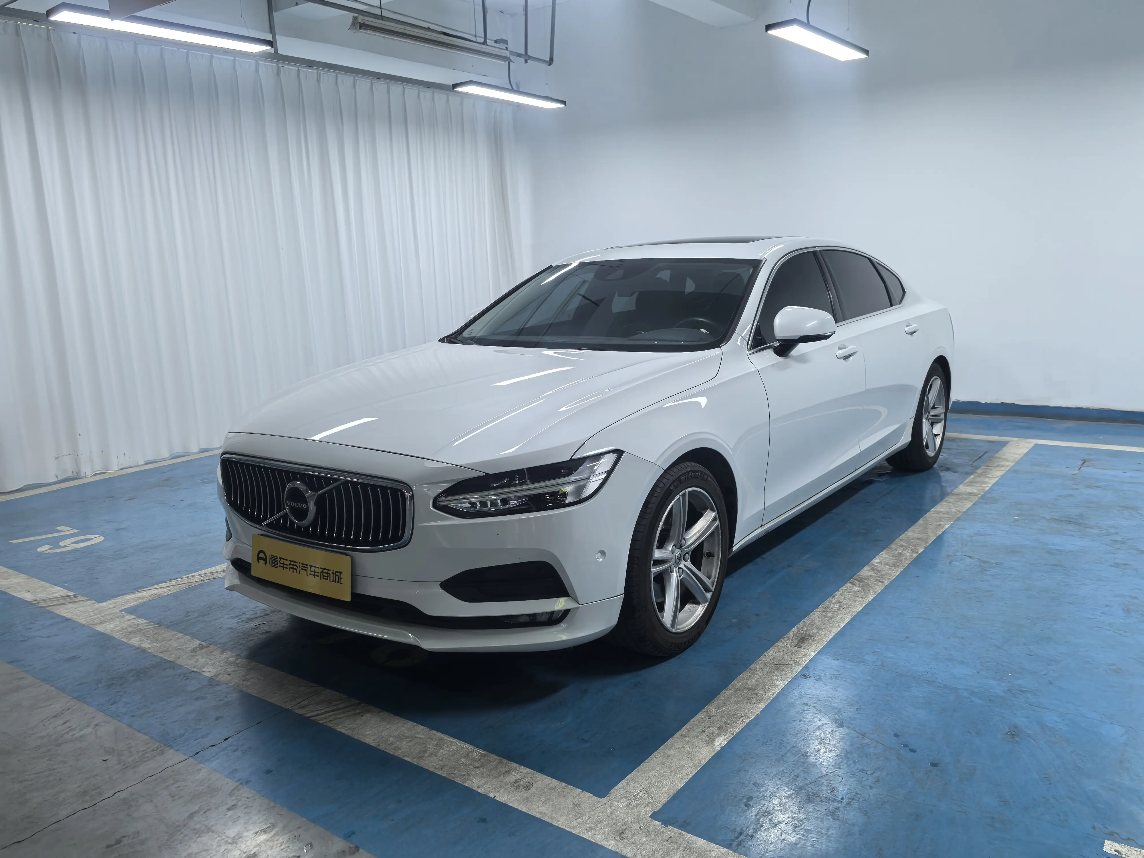 Volvo S90