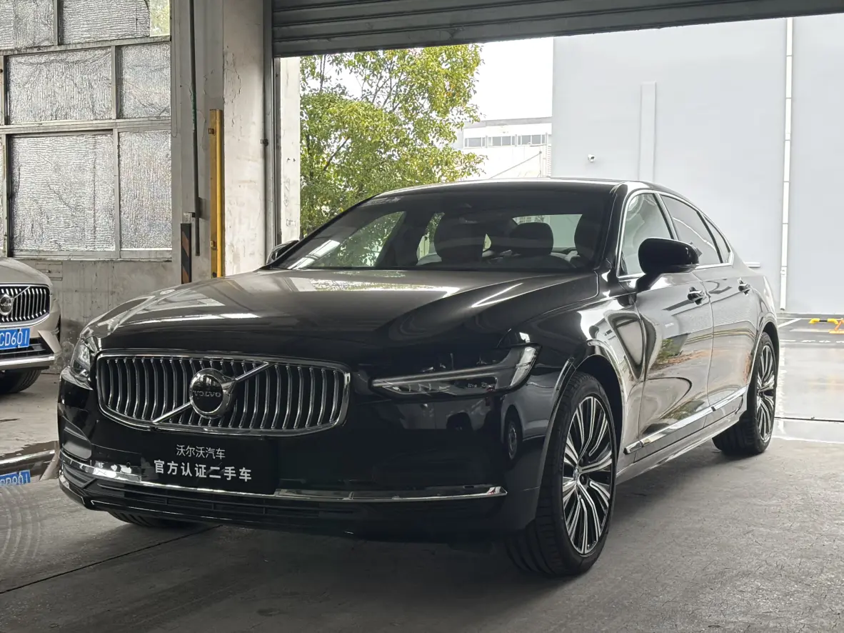 Volvo S90