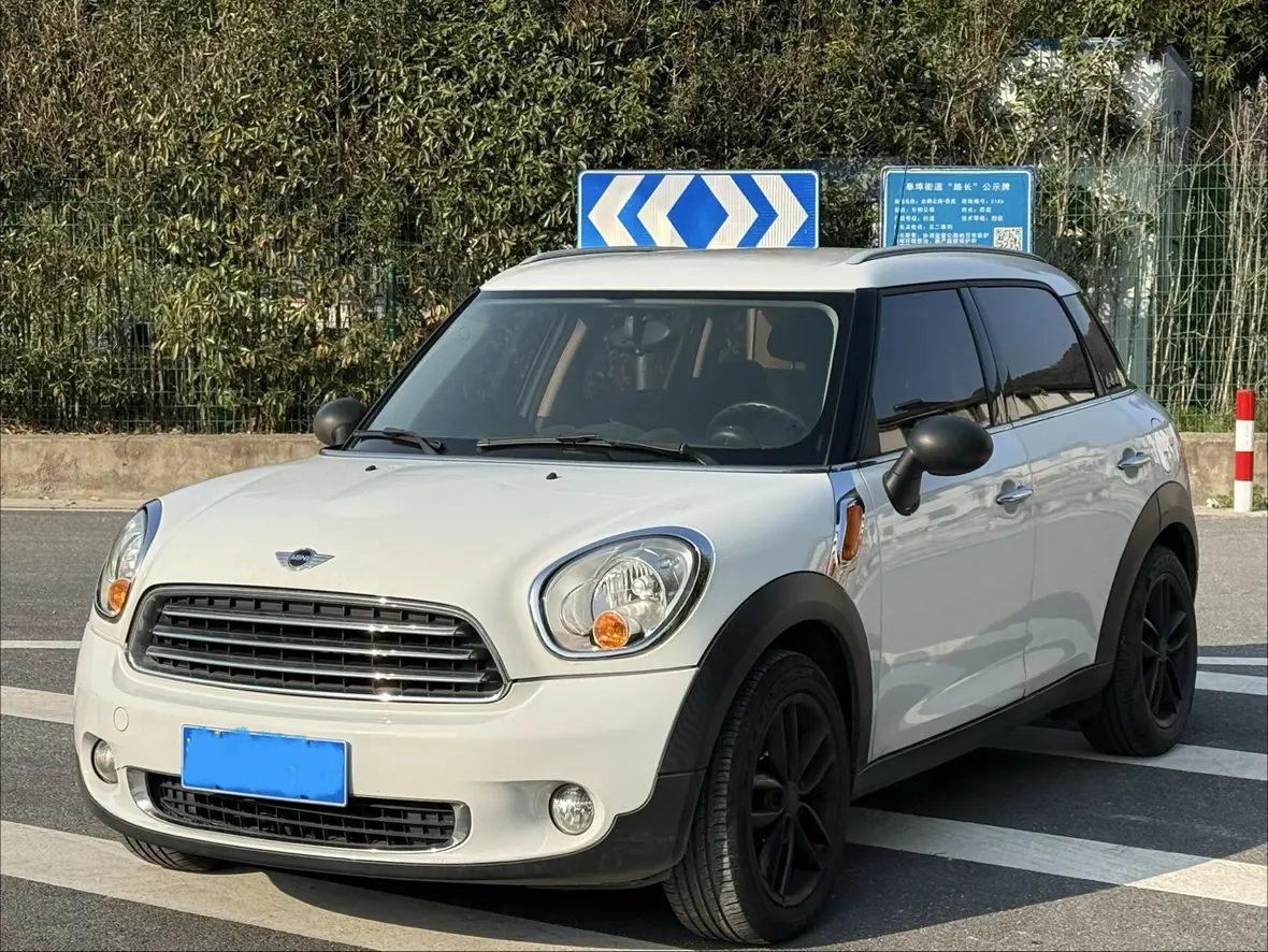 MINI COUNTRYMAN