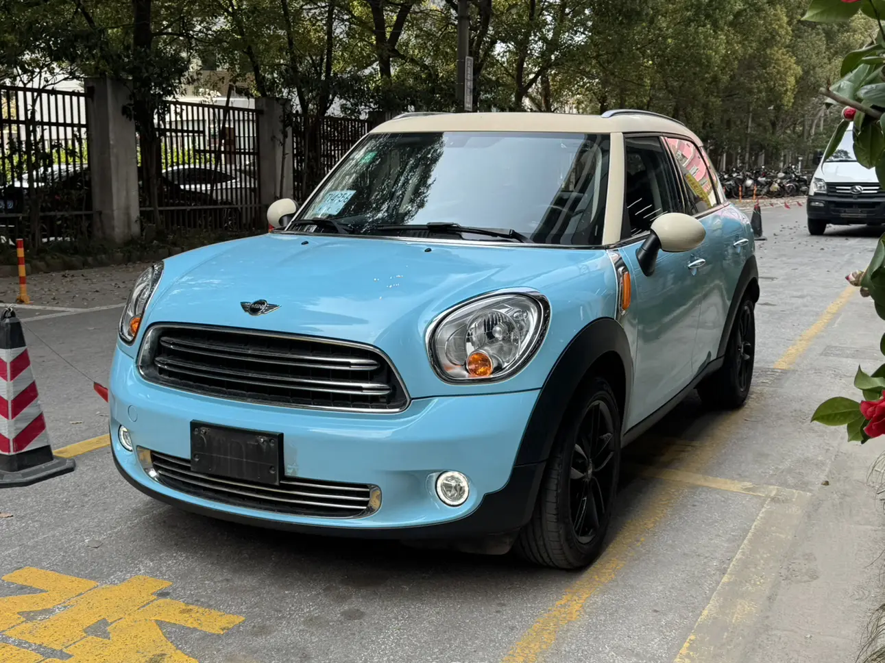 MINI COUNTRYMAN