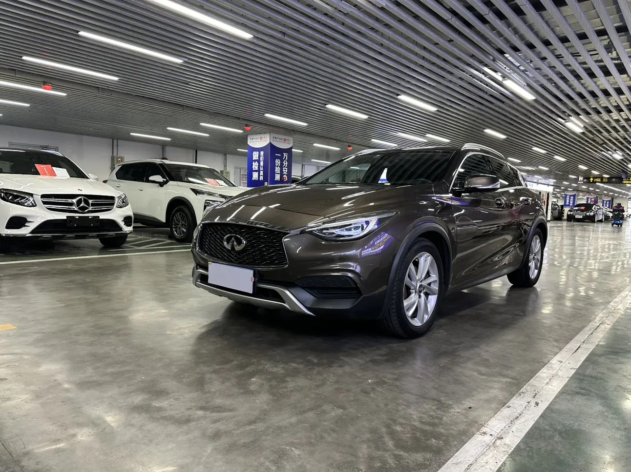 Infiniti QX30
