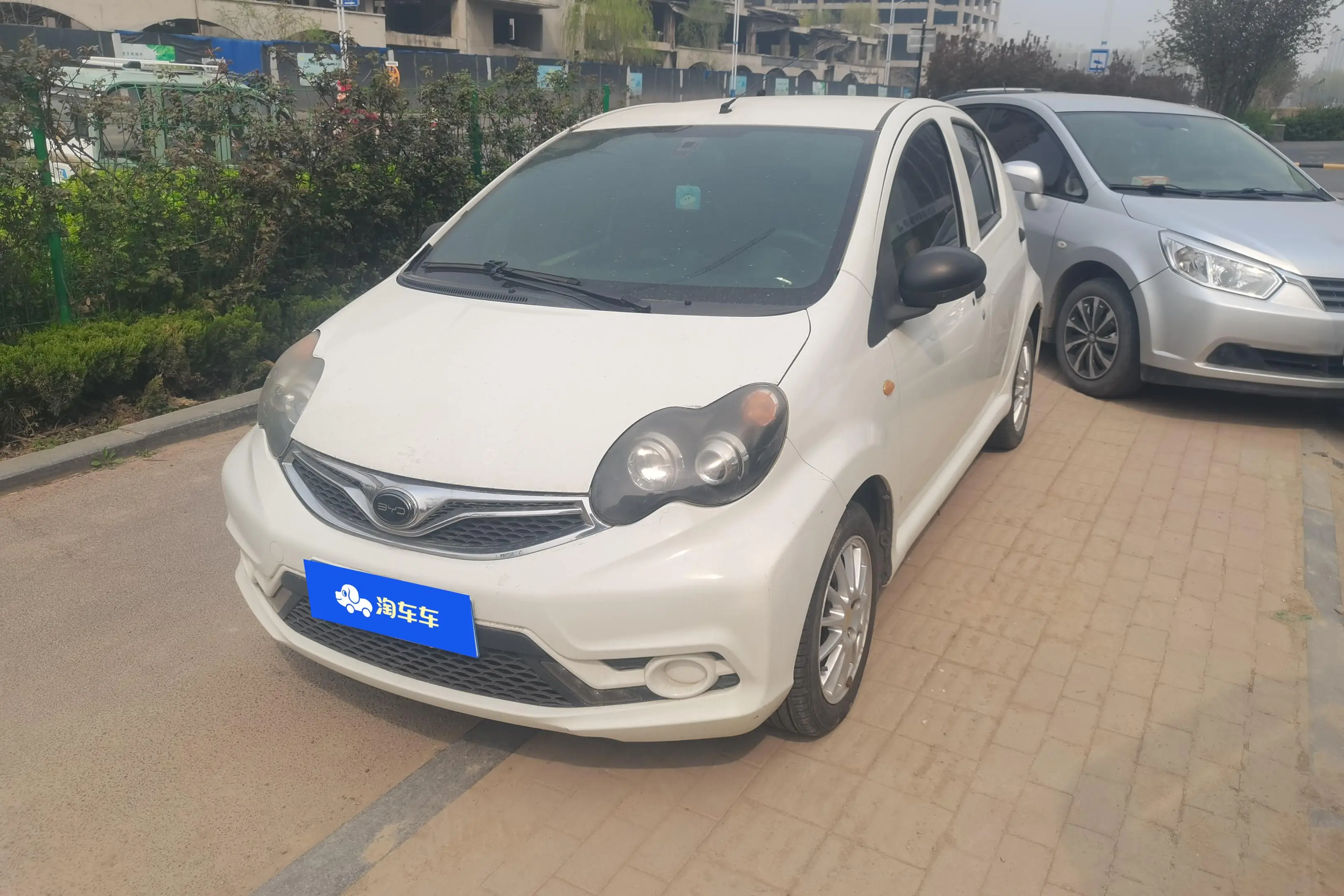 BYD F0