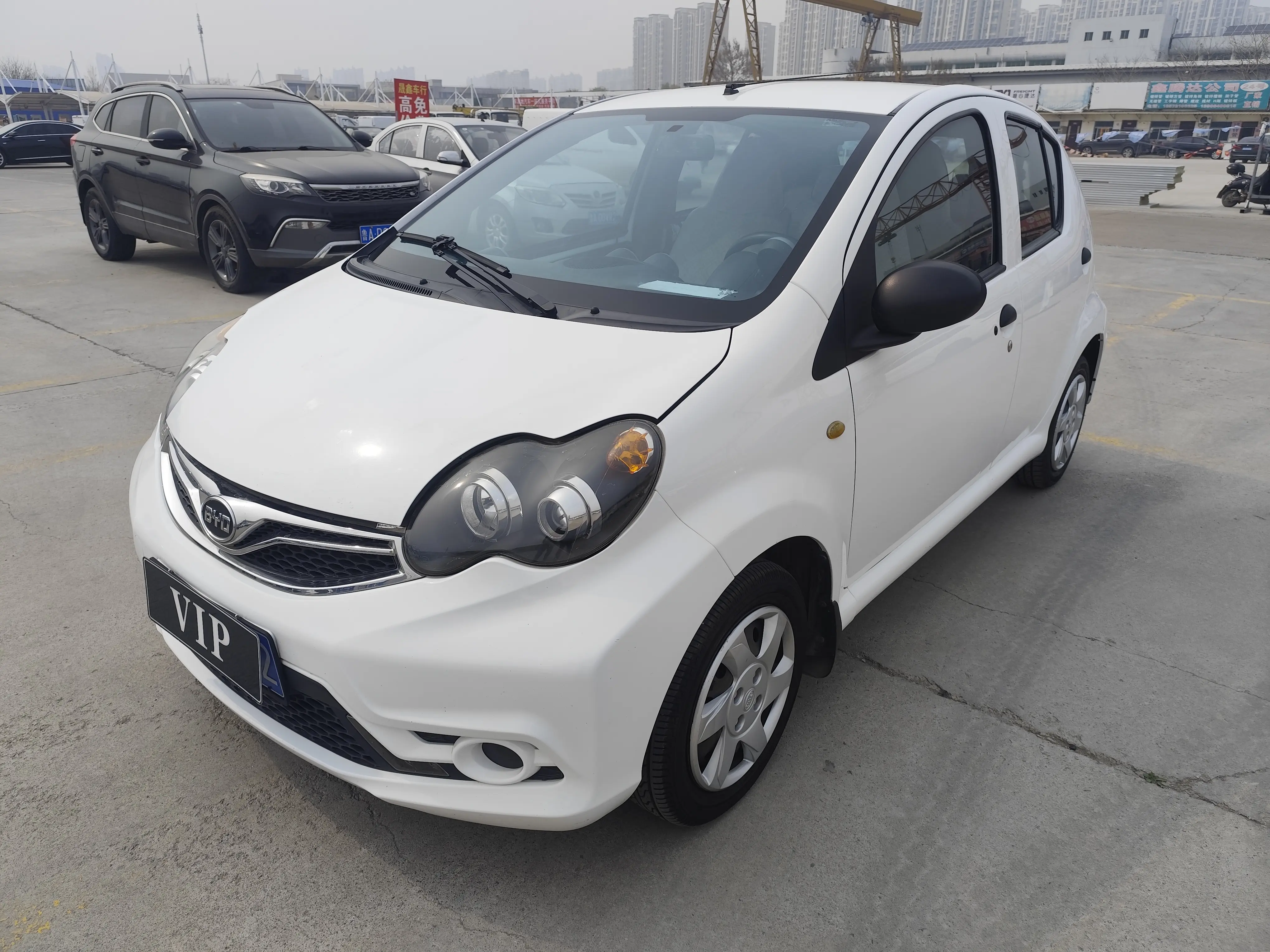 BYD F0
