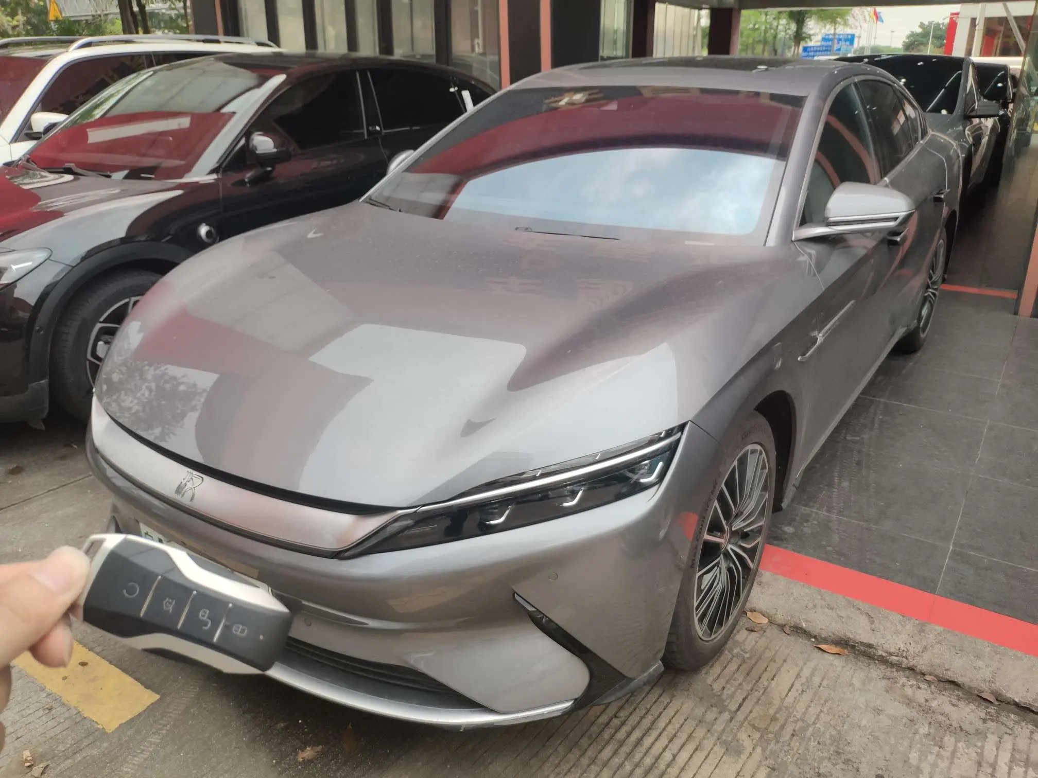 BYD Han EV