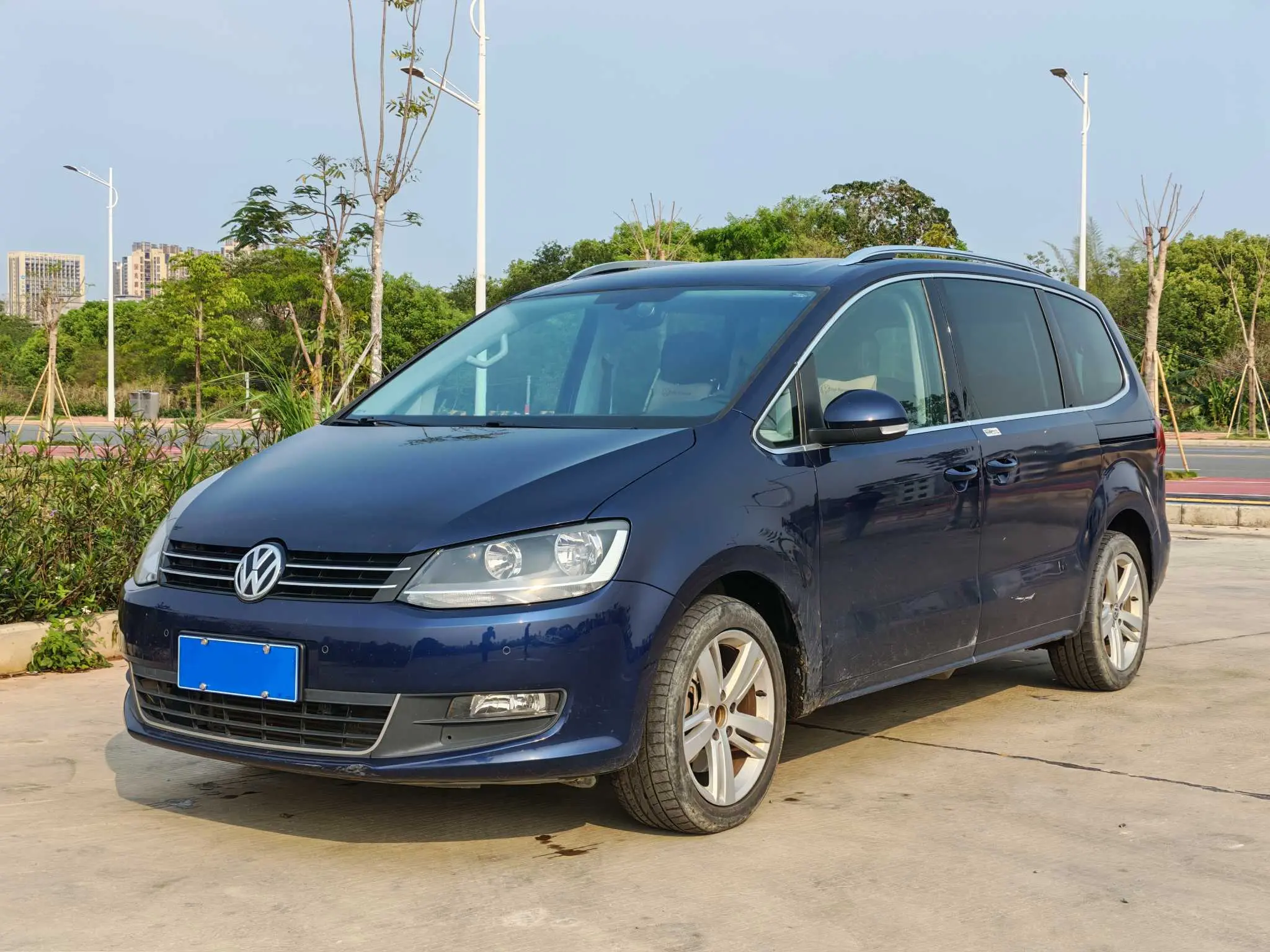 Volkswagen Sharon