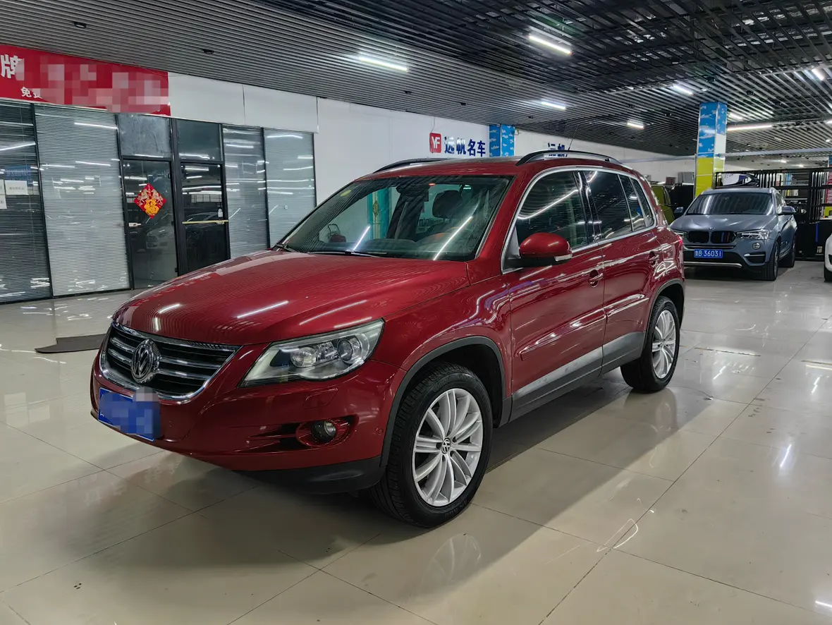 Volkswagen Tiguan (Tharu)