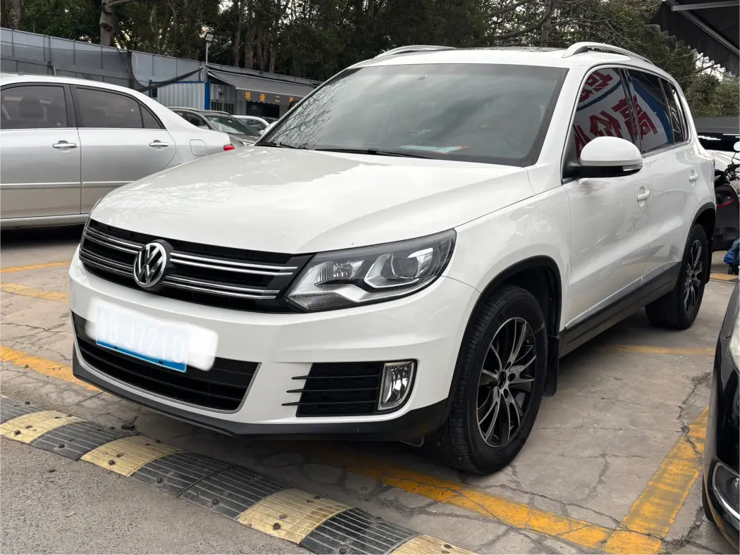 Volkswagen Tiguan (Tharu)